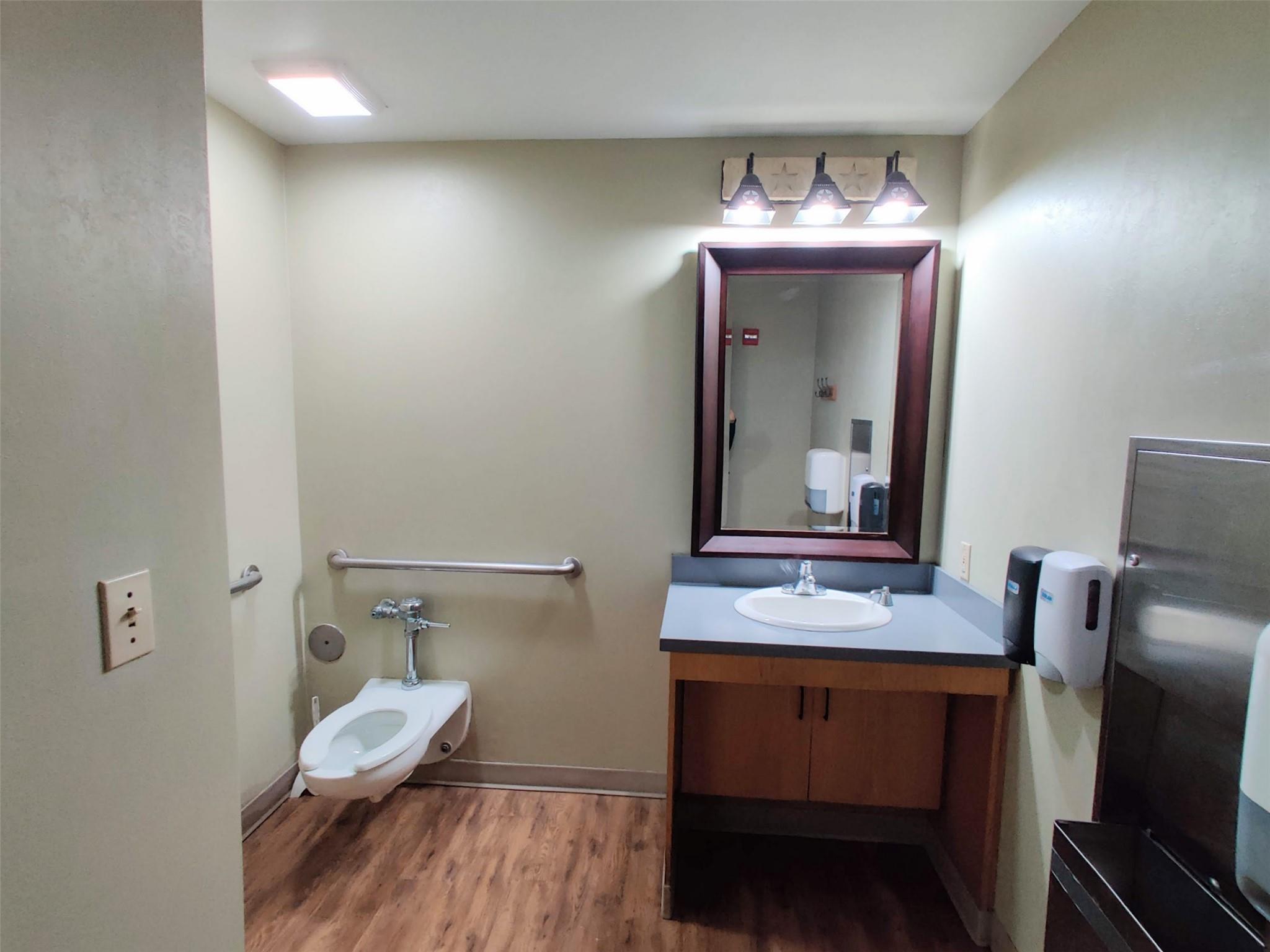 2268955 Property Photo 9
