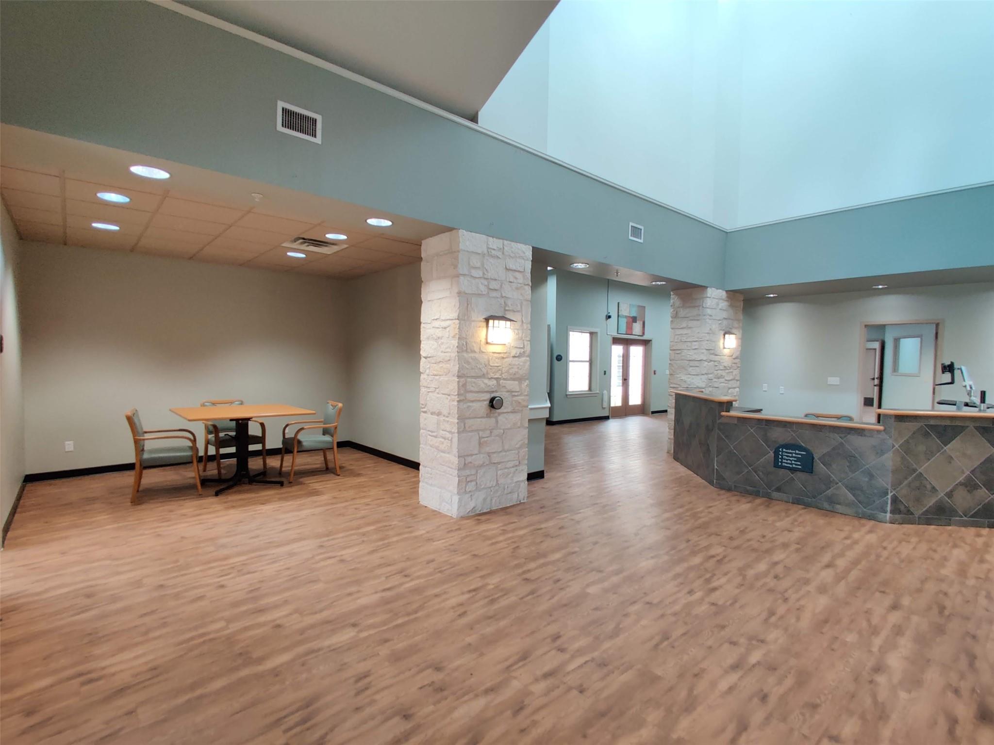 2268955 Property Photo 18