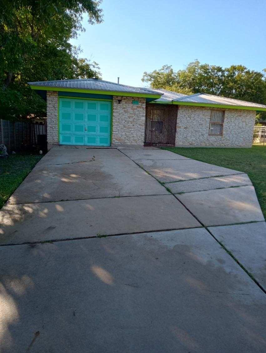 1021 Walter St Property Photo