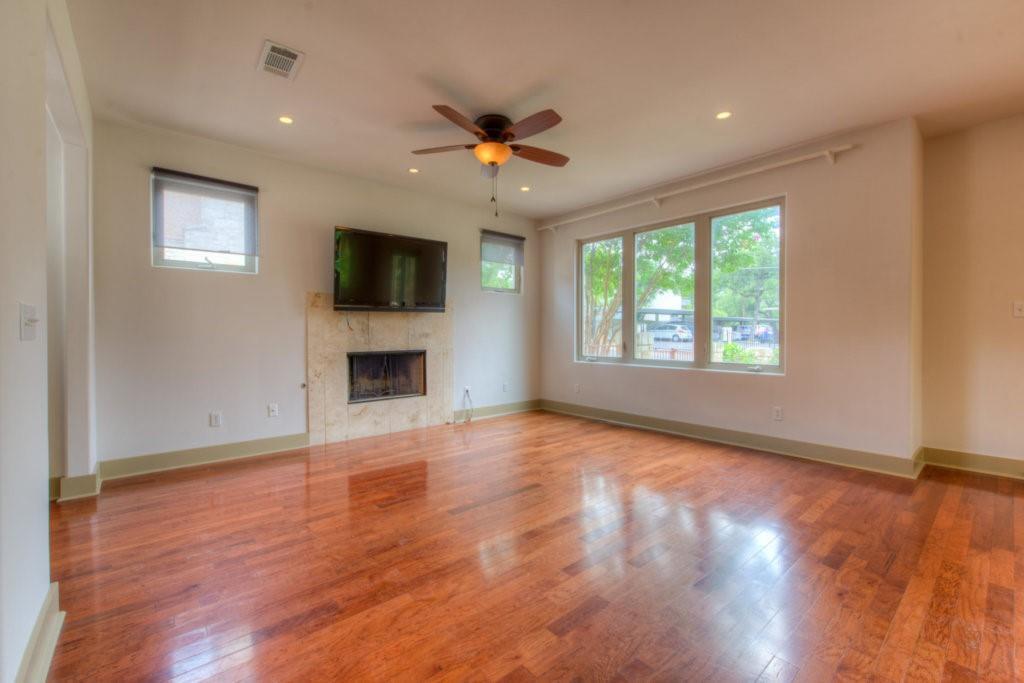 605 Peacock Ln #c Property Photo 6