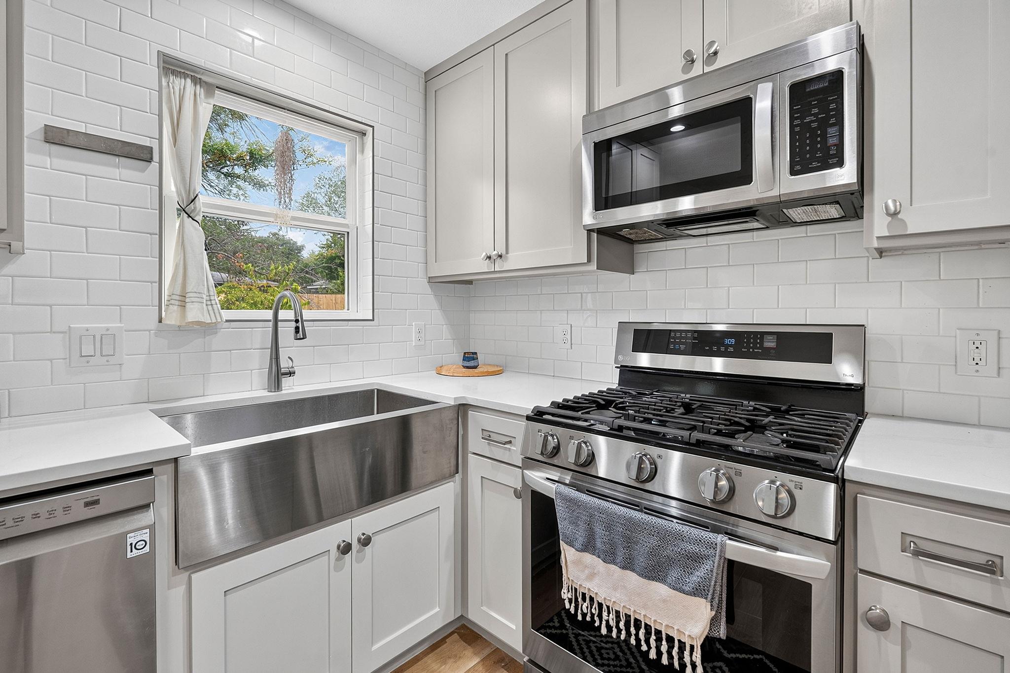 204 Chippendale Ave Property Photo 10