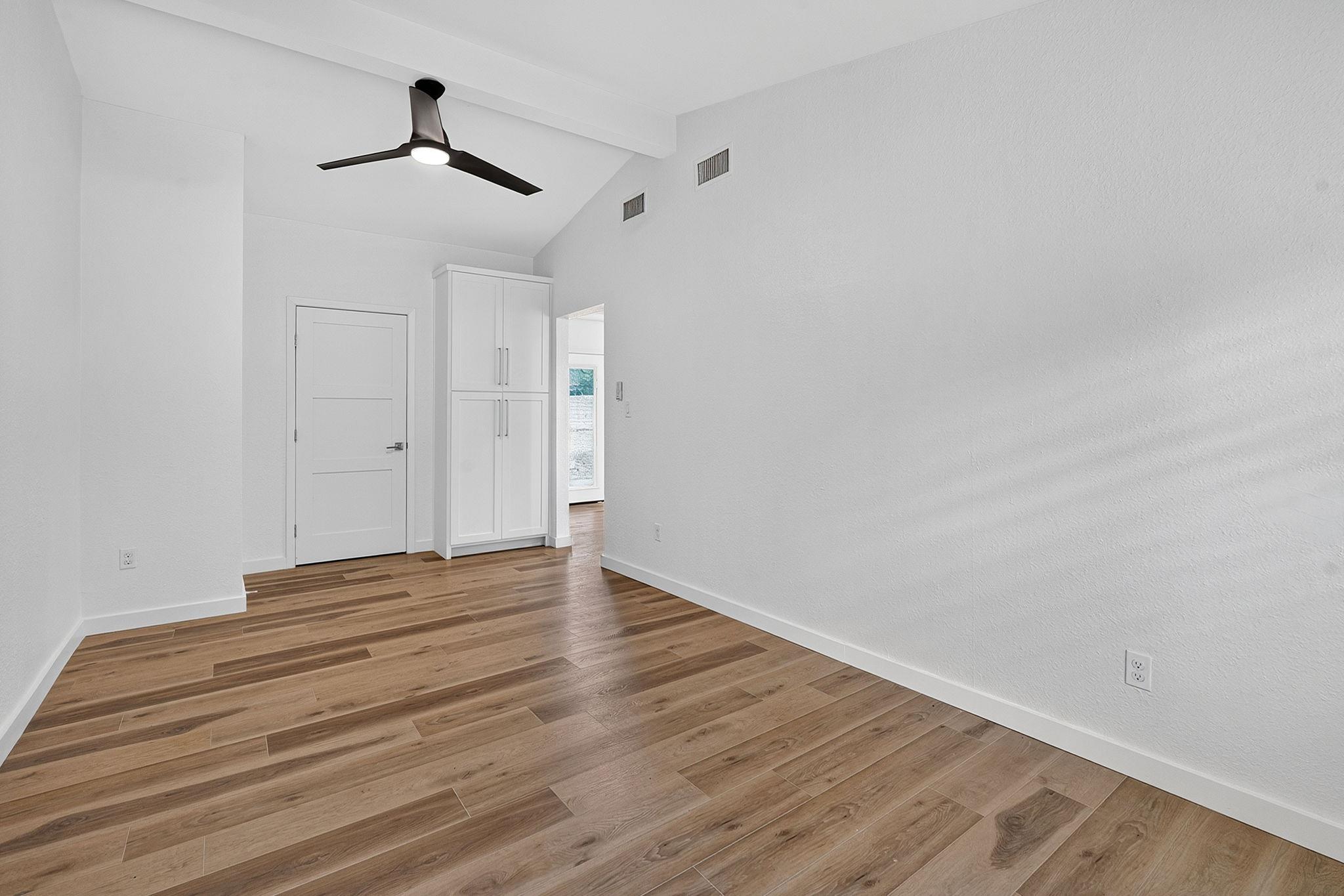 204 Chippendale Ave Property Photo 13