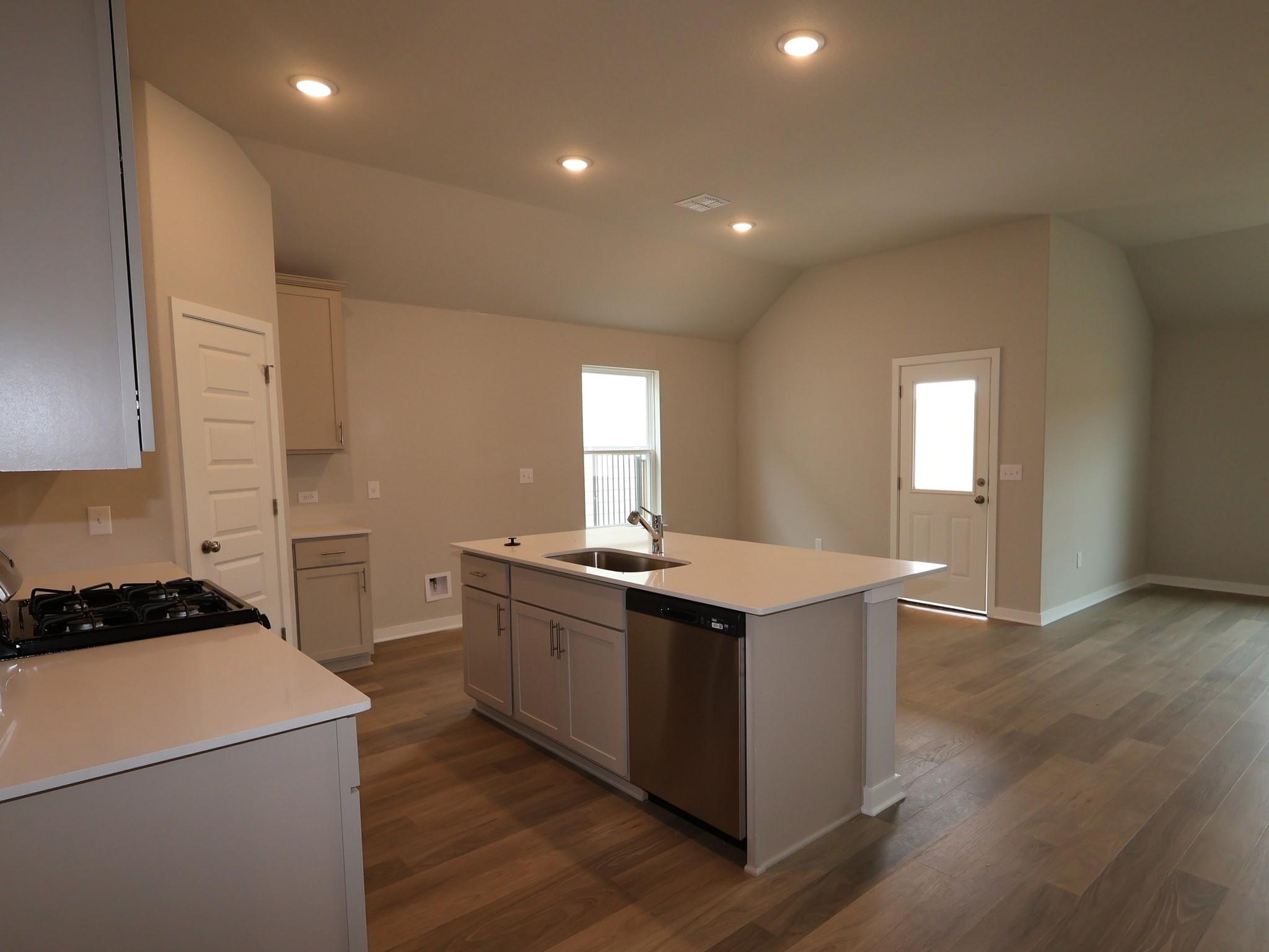 4517 Lava Island Dr Property Photo 5