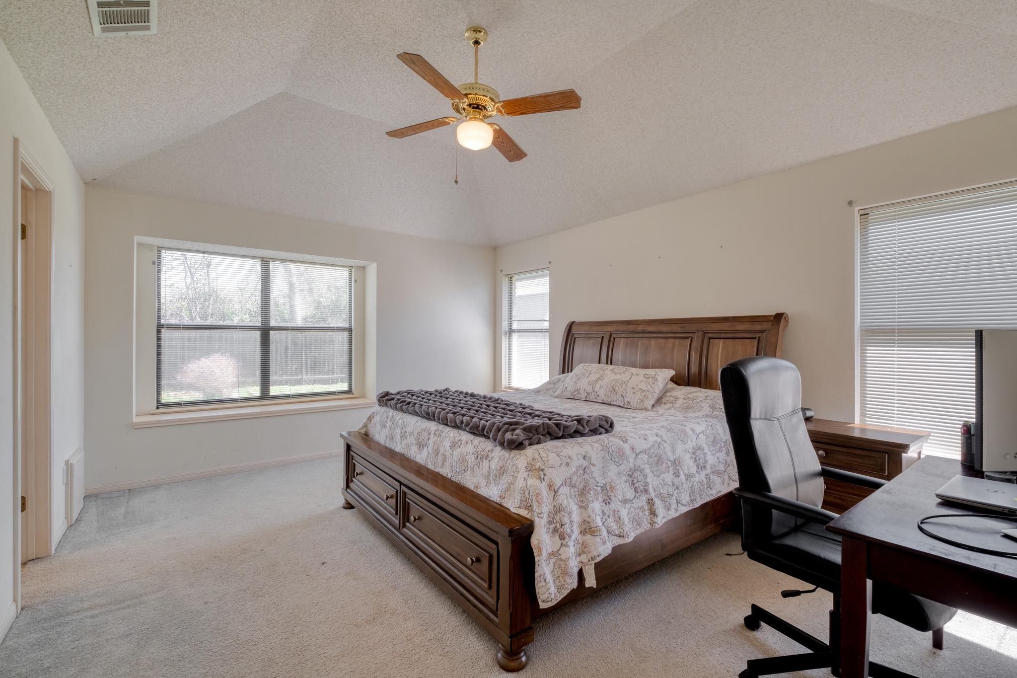 2010 Lark Ln Property Photo 14