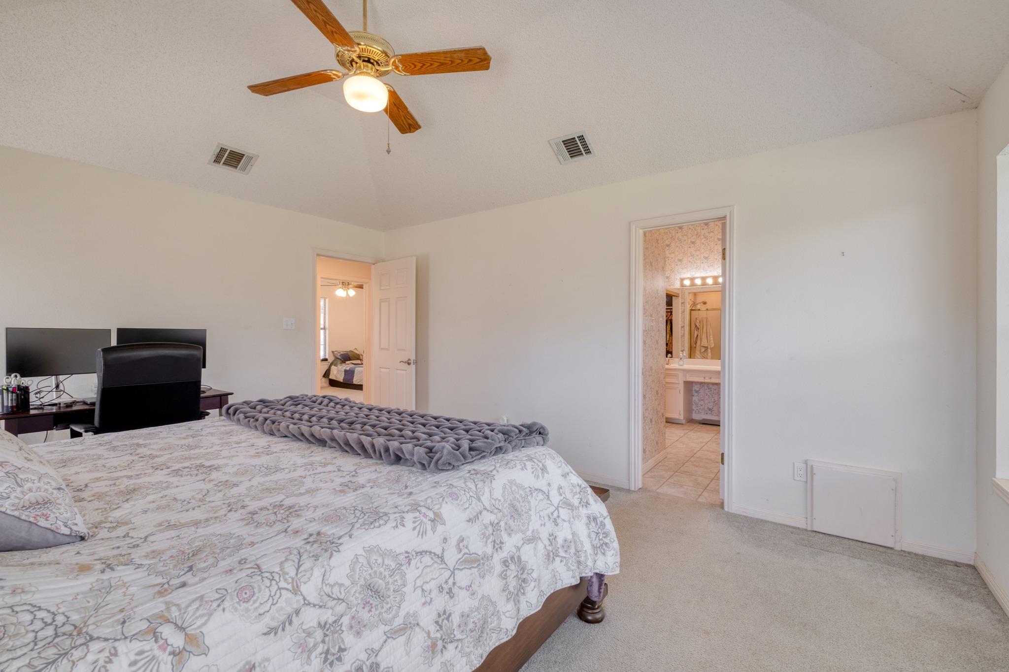 2010 Lark Ln Property Photo 15