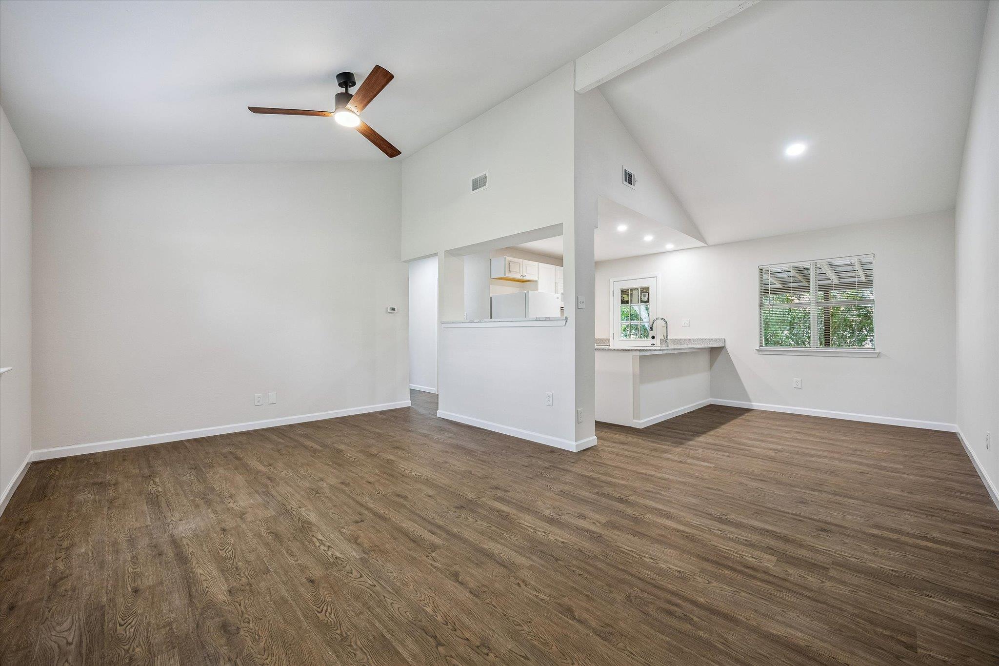 500 S 2nd St #b Property Photo 2