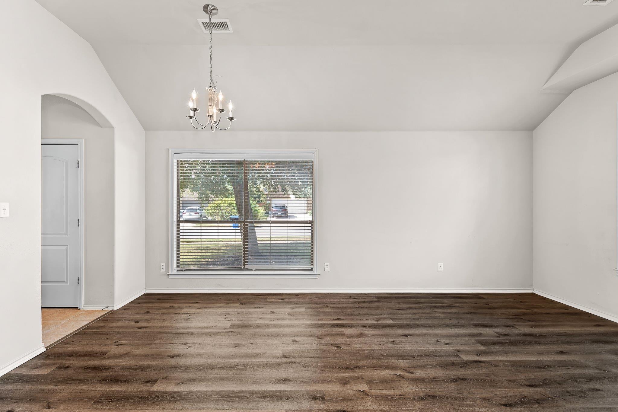 19401 Morgana Dr Property Photo 5