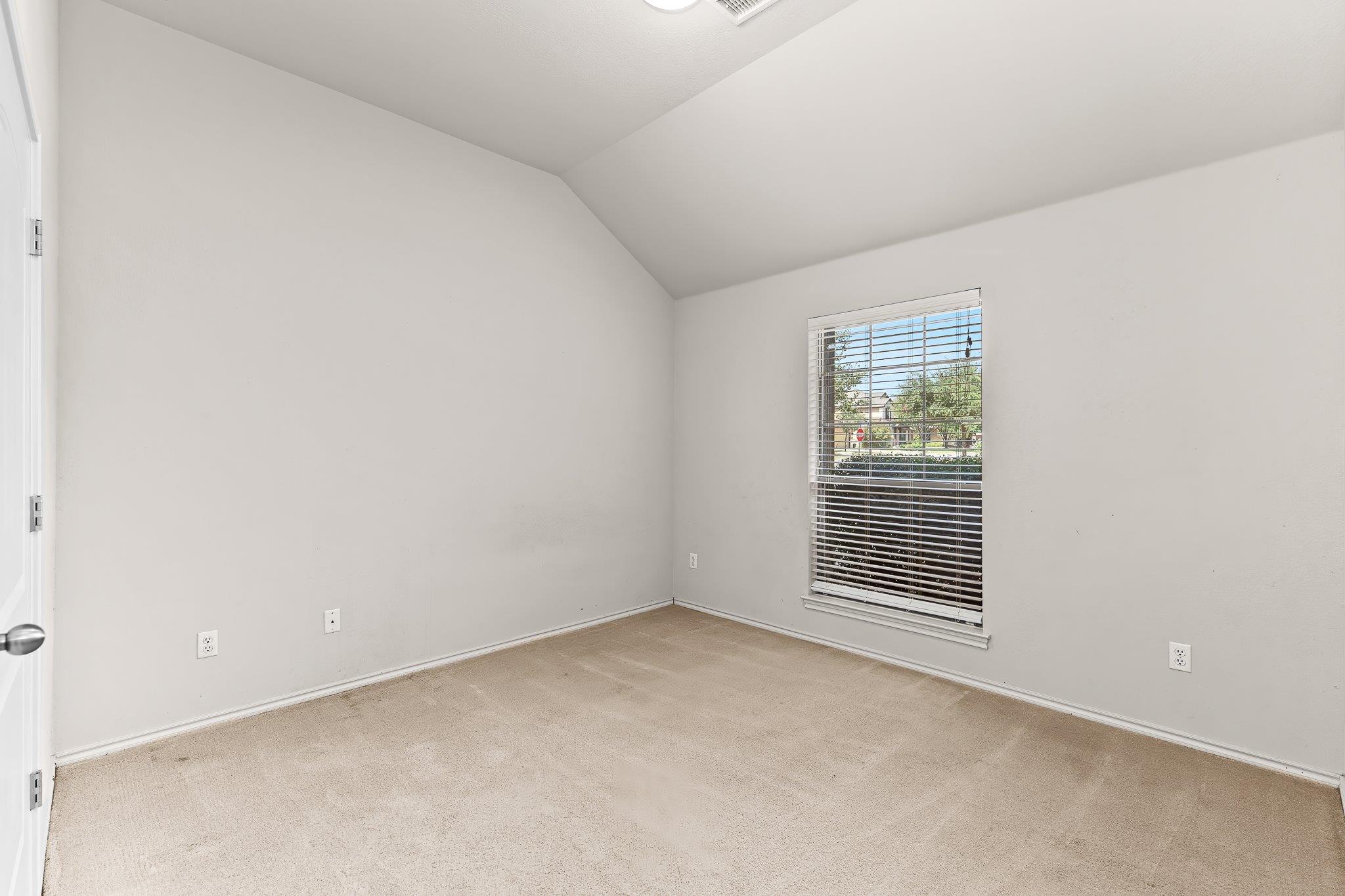 19401 Morgana Dr Property Photo 24