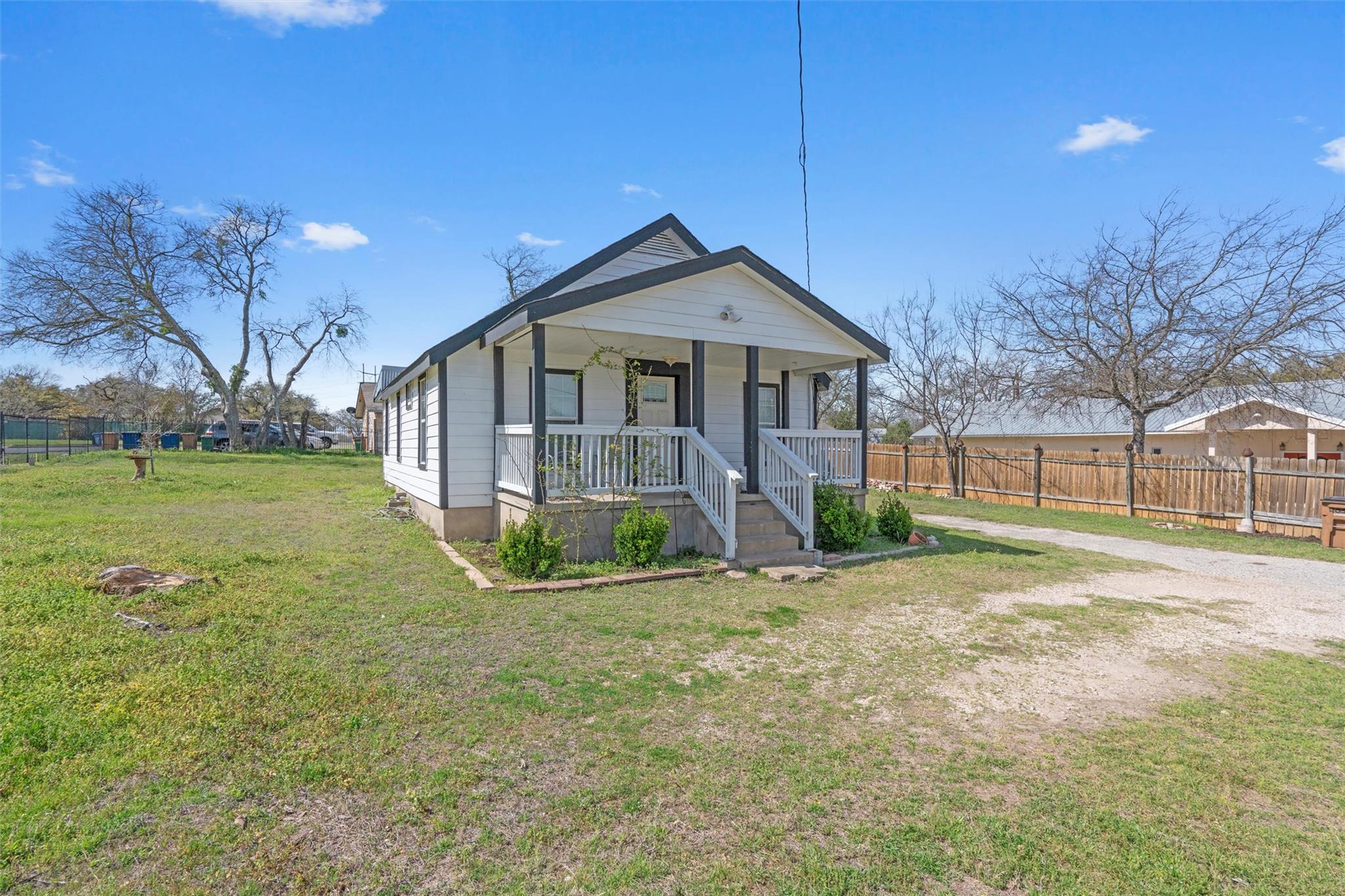 10n Real Estate Listings Main Image
