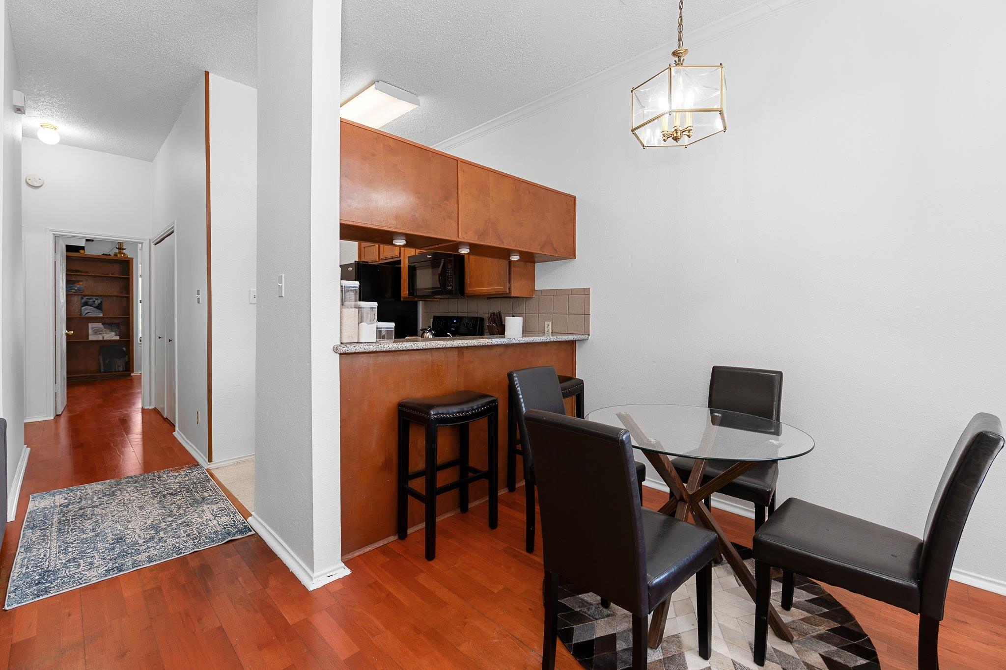 2802 Nueces St #303 Property Photo 6