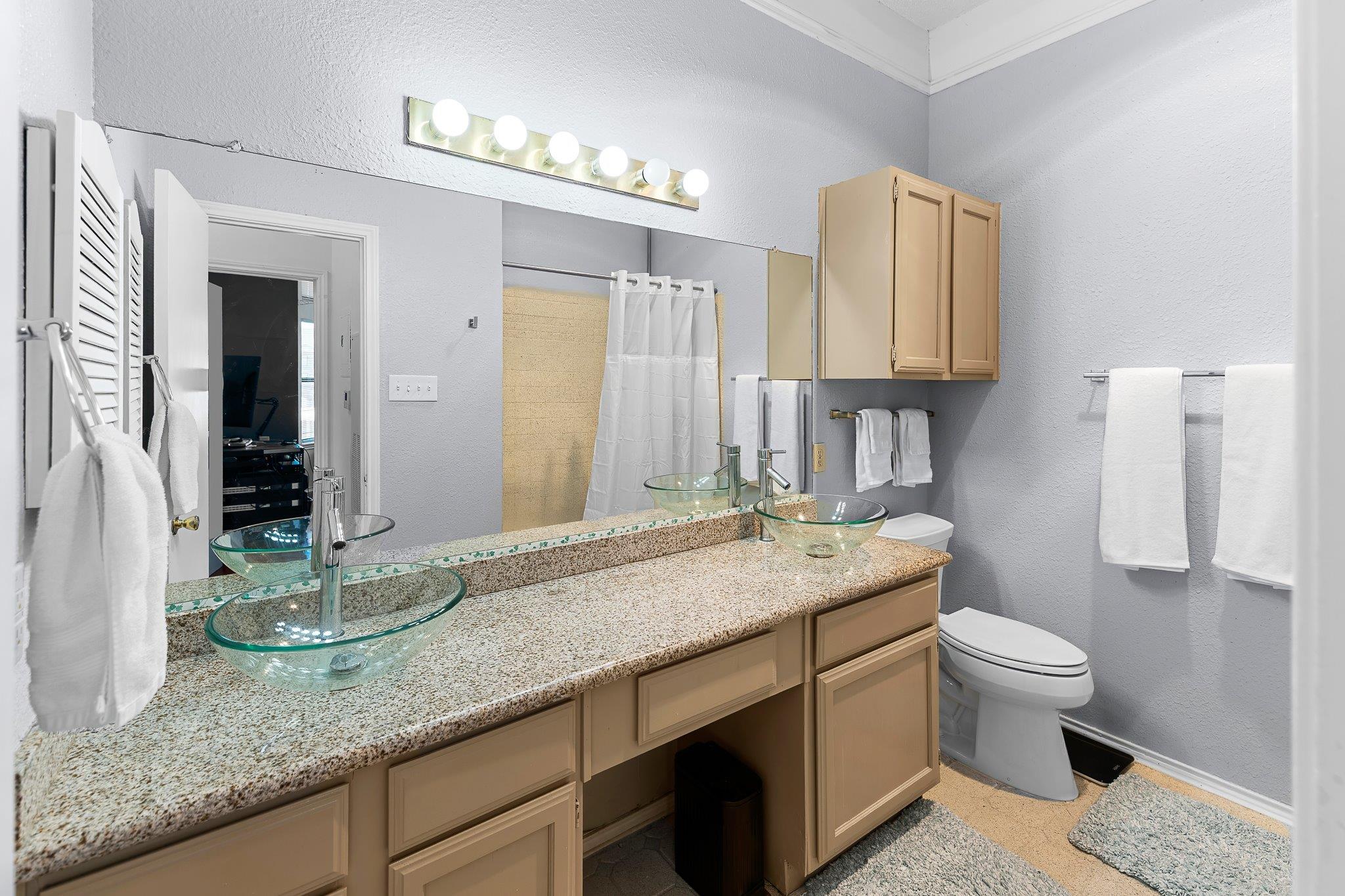 2802 Nueces St #303 Property Photo 15