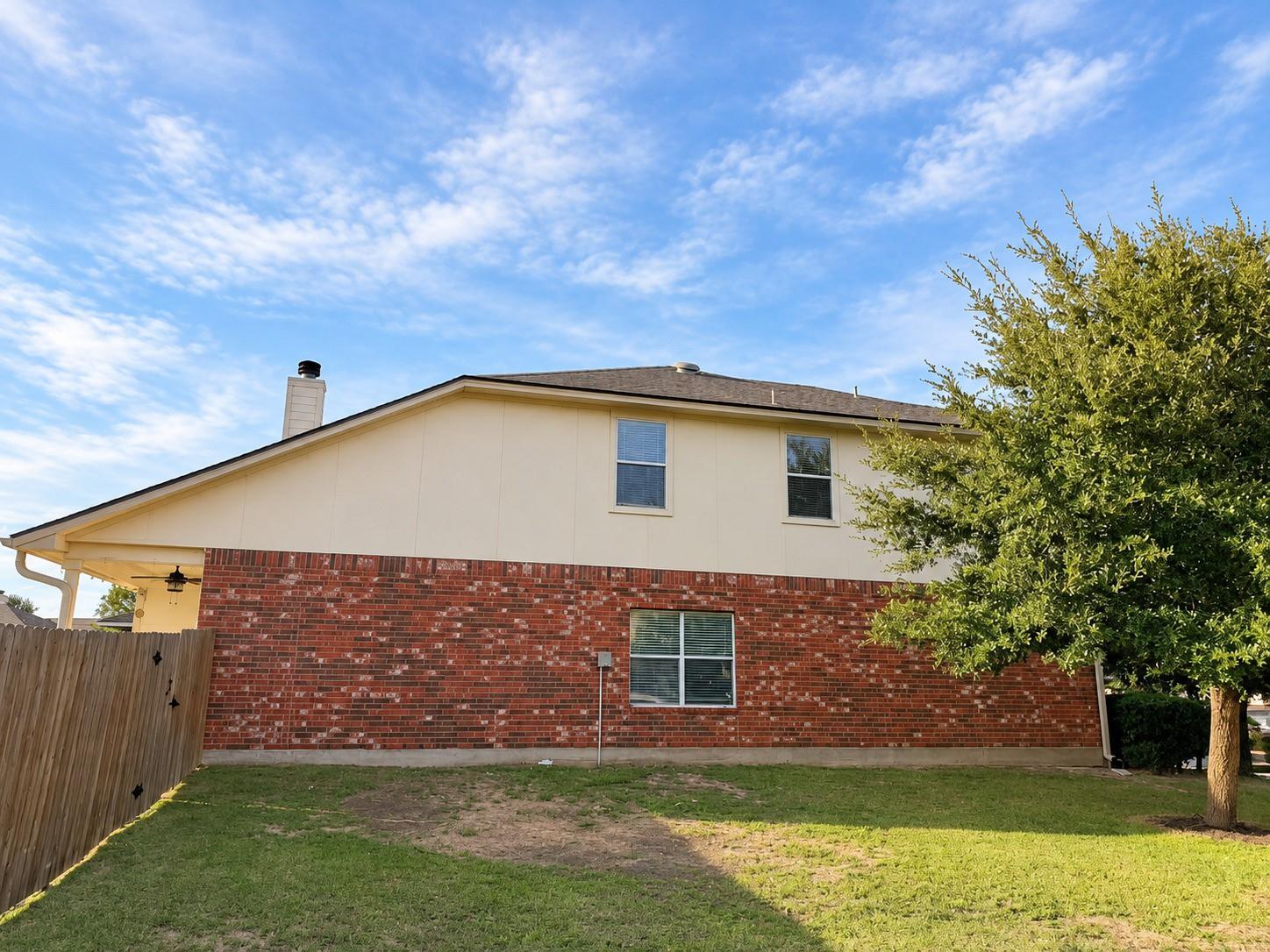 4517 Hees Ct Property Photo 3