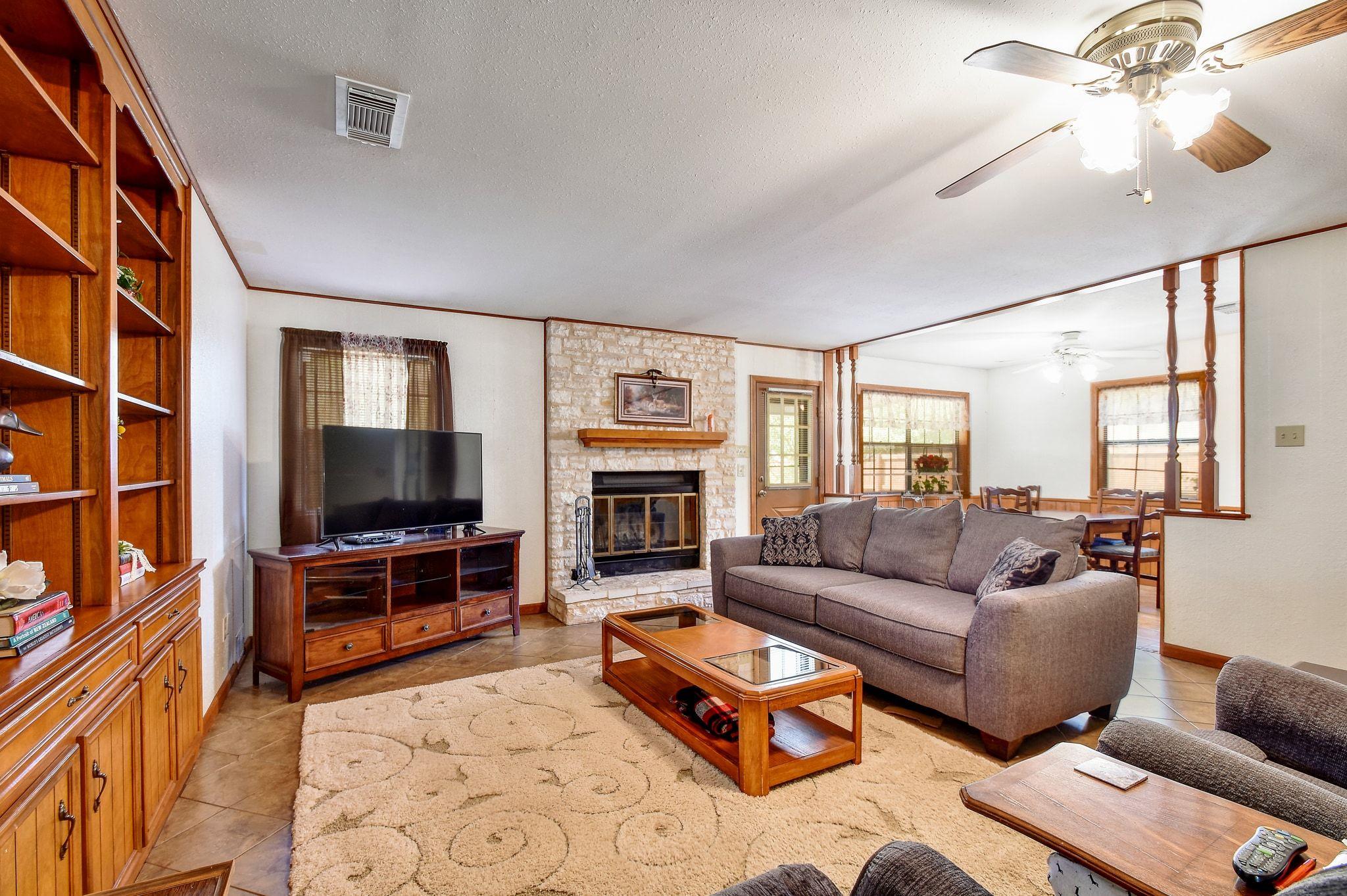 115 Ann St Property Photo 4