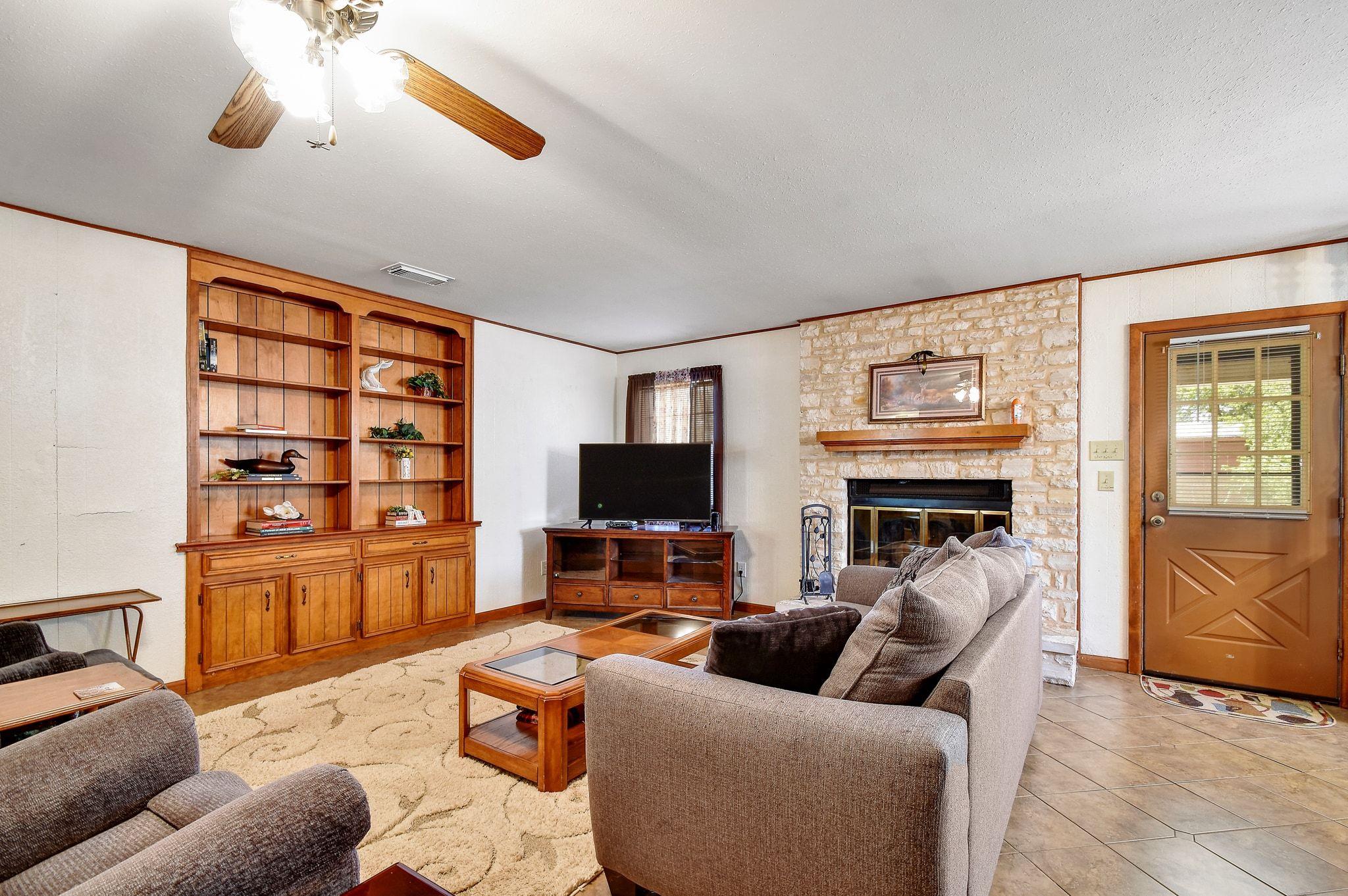 115 Ann St Property Photo 5