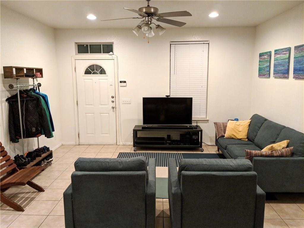 5501 Duval B St #b Property Photo 4