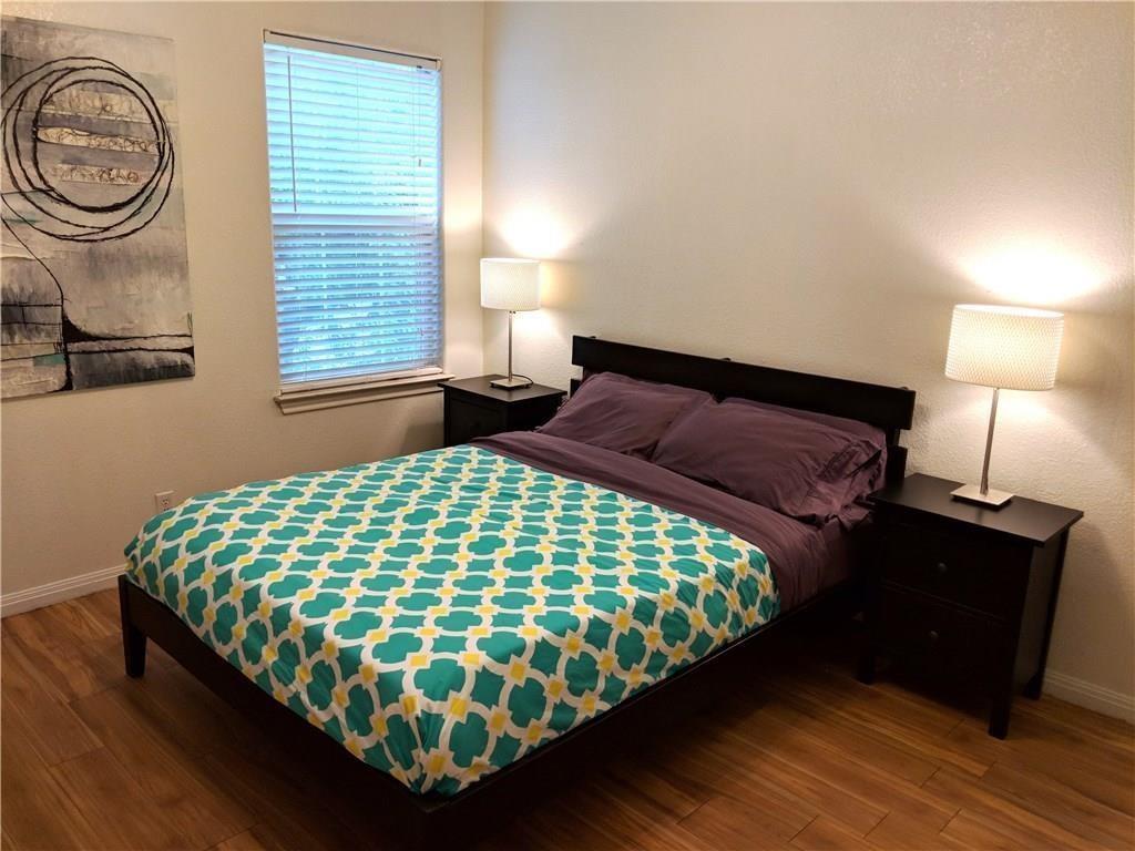 5501 Duval B St #b Property Photo 6