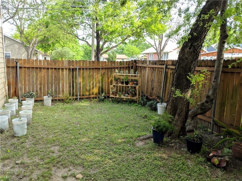 5501 Duval B St #b Property Photo 12