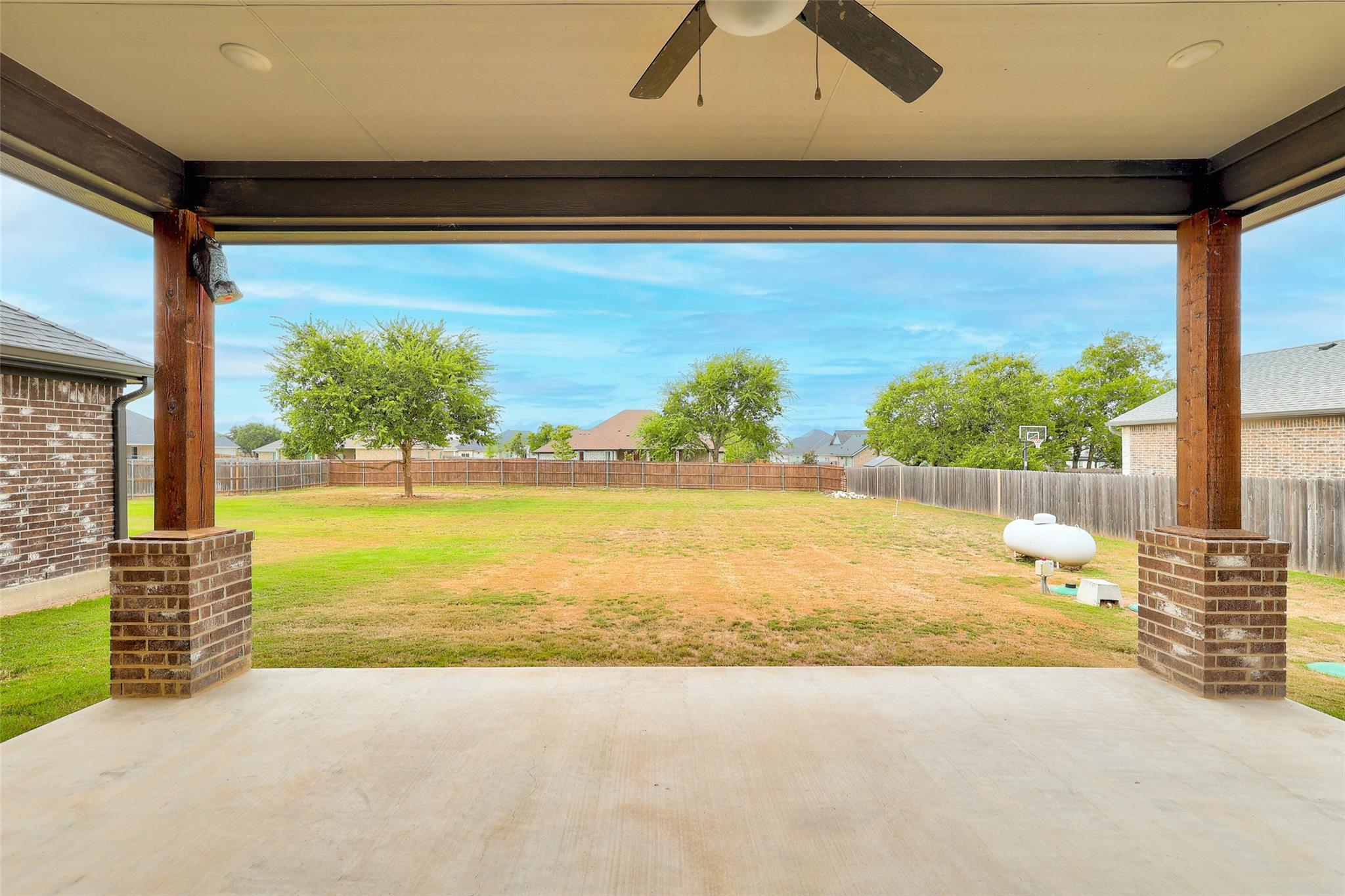 8213 Collins Creek Dr Property Photo 31