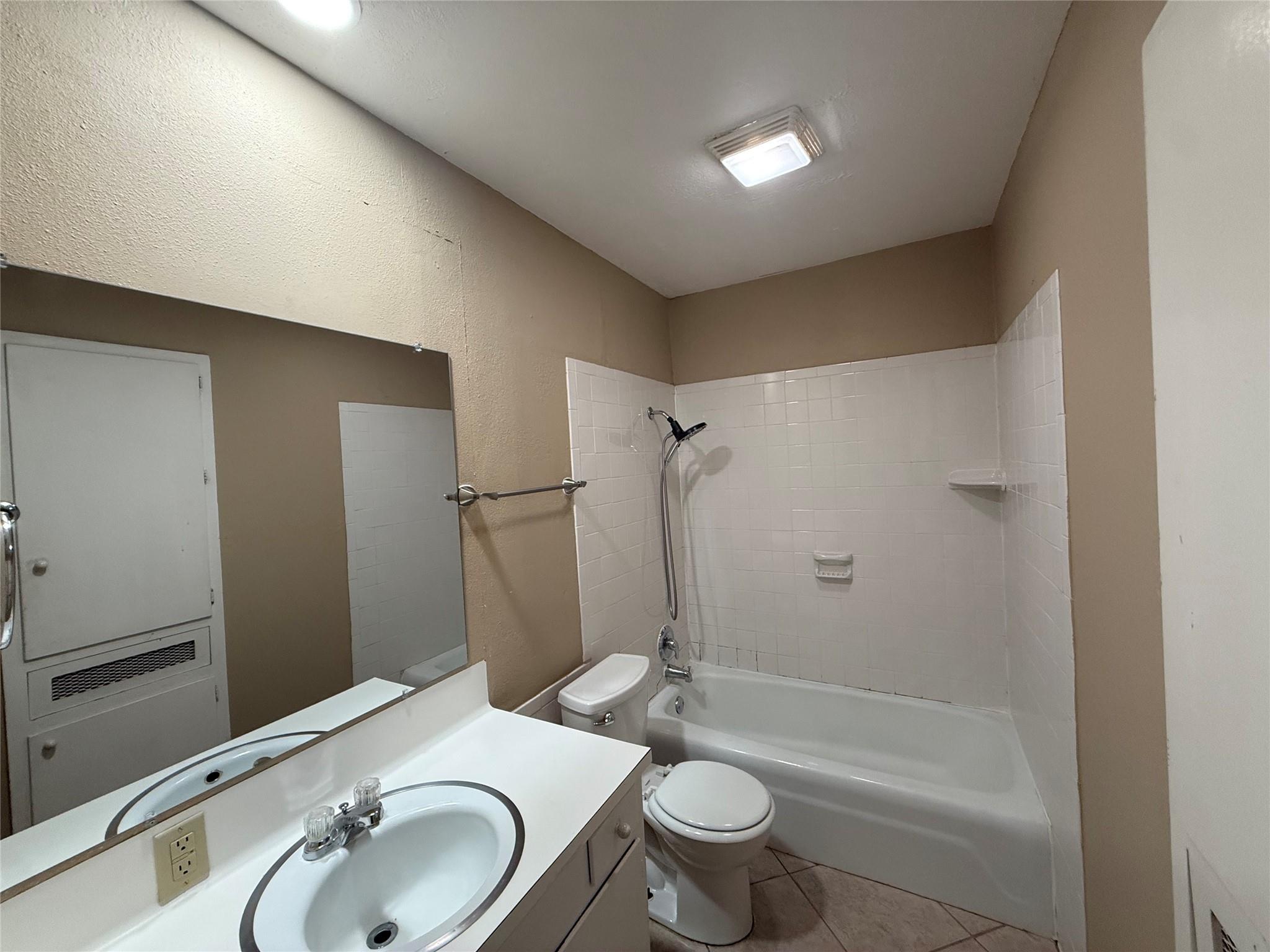 1510 Glen Burnie Dr Property Photo 8