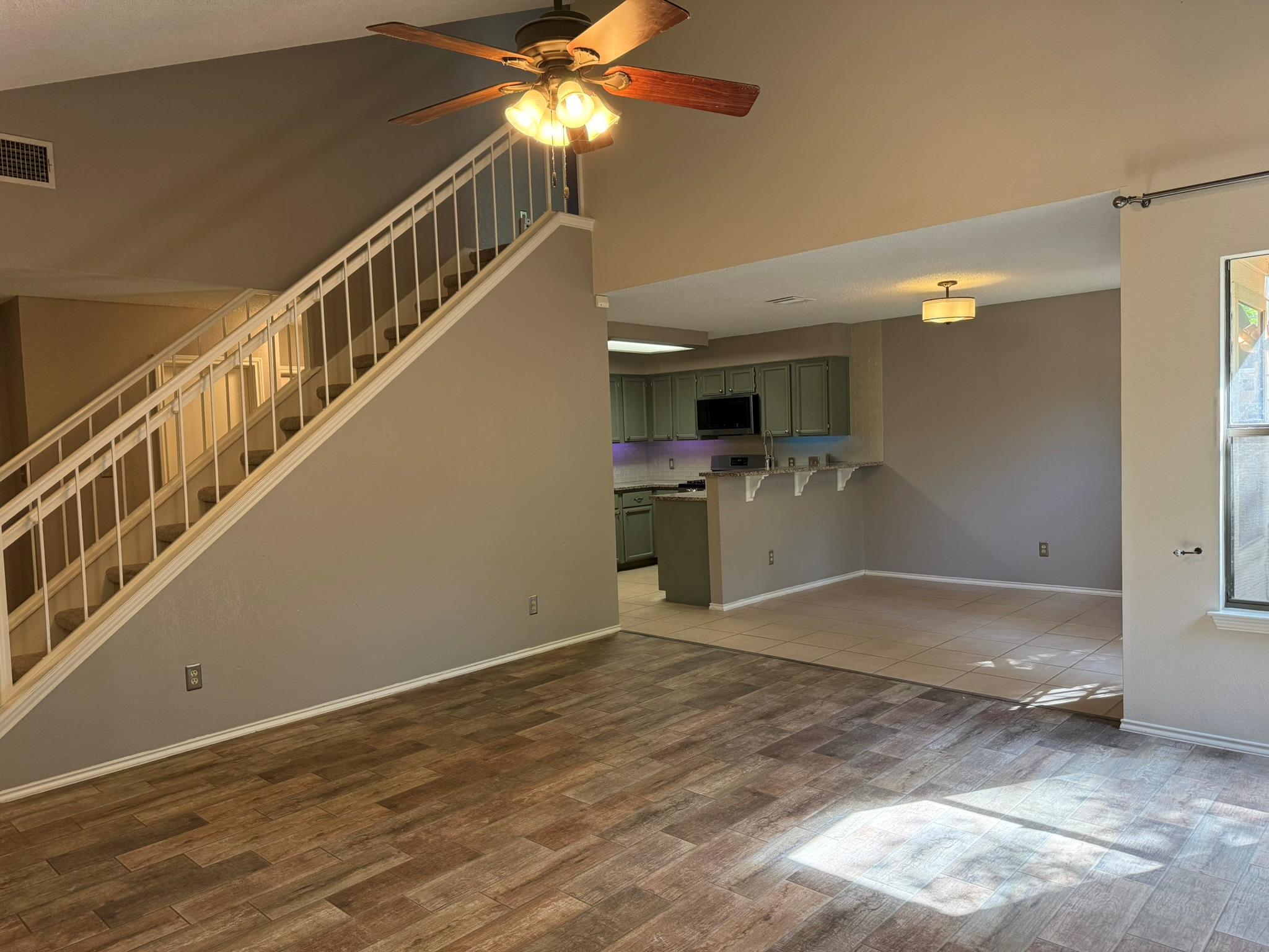 12902 Humphrey Dr Property Photo 3