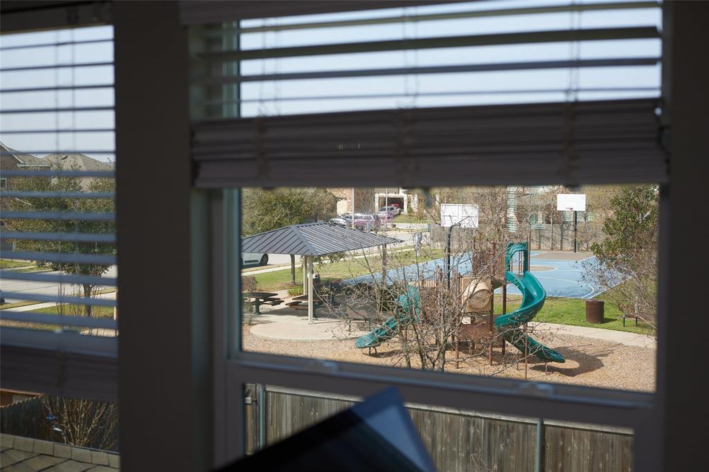 12404 Knowell Dr Property Photo 18