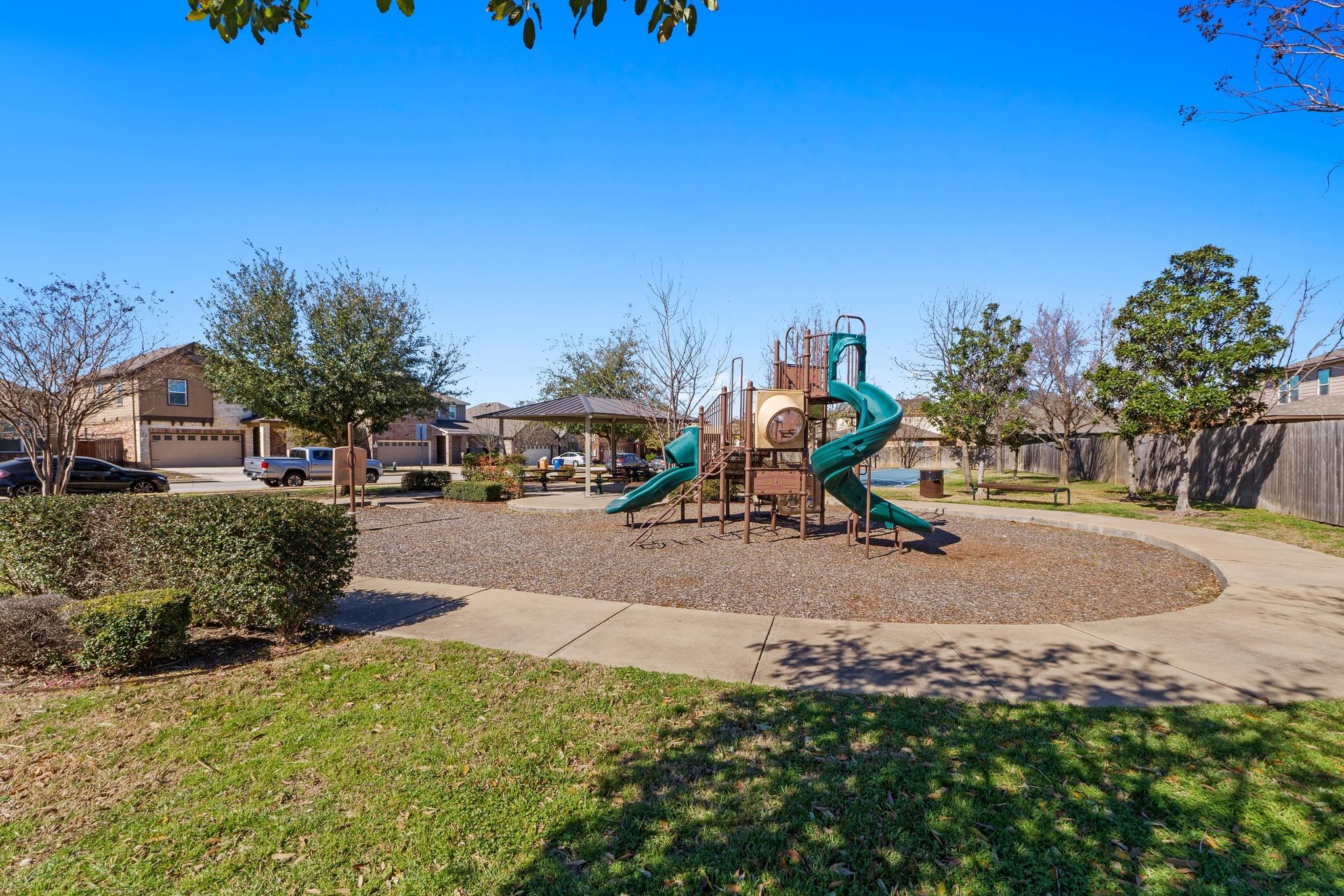 12404 Knowell Dr Property Photo 33