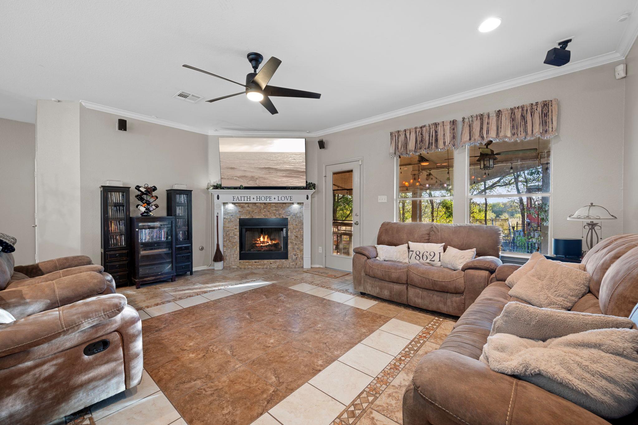 17813 Floribundas Ln Property Photo 8