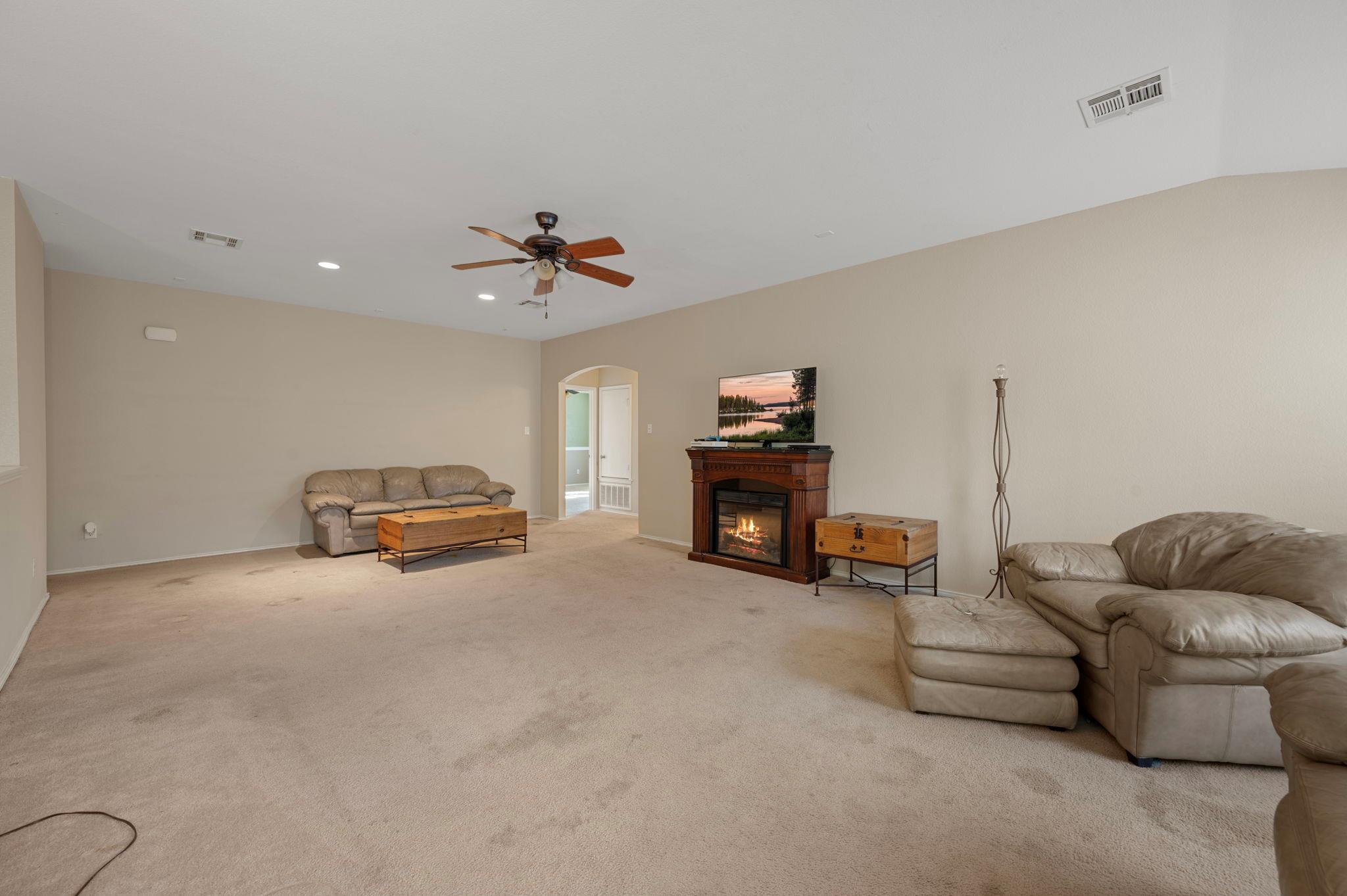 17813 Floribundas Ln Property Photo 18