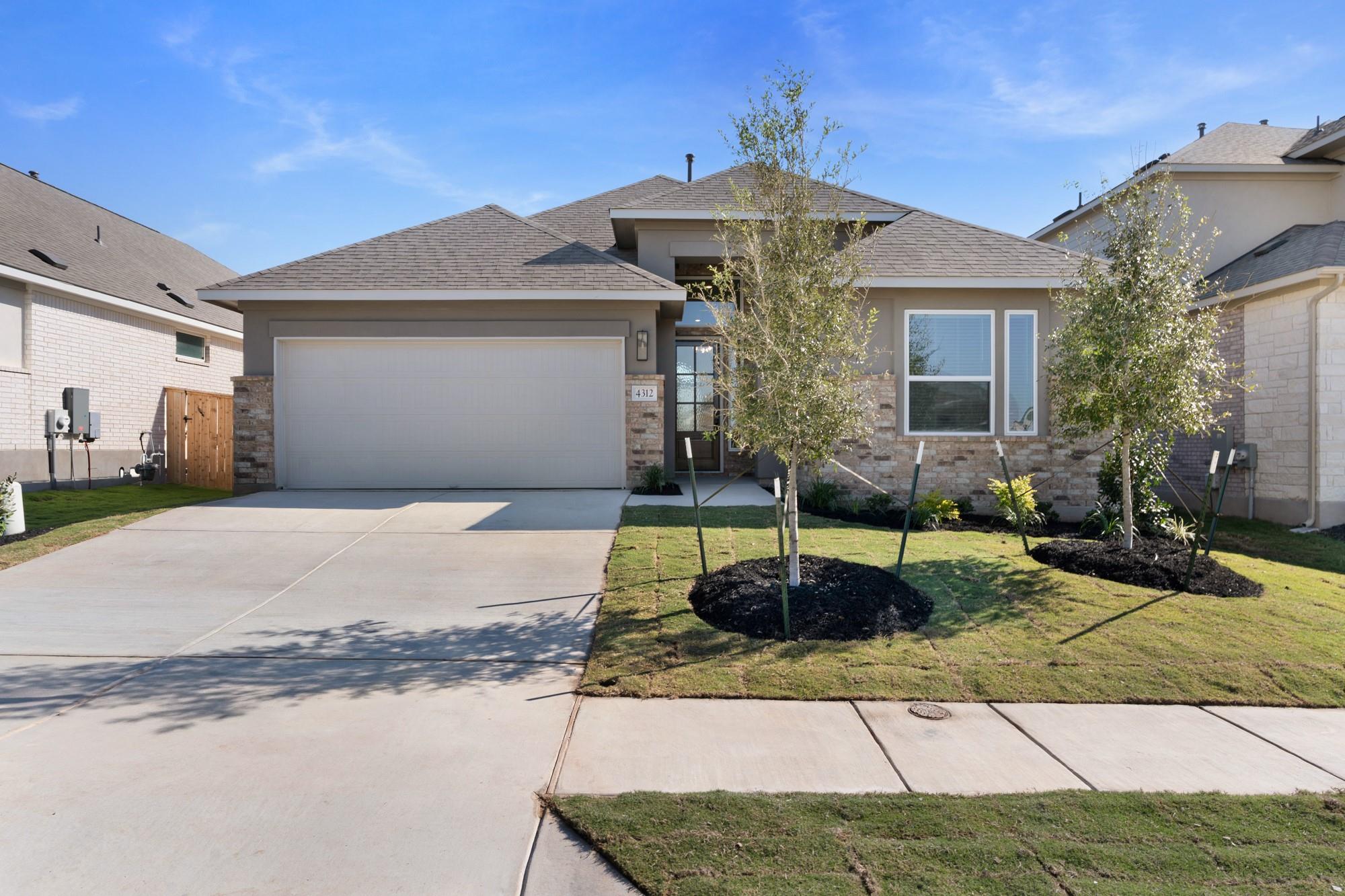 4312 College Square Dr Property Photo 1