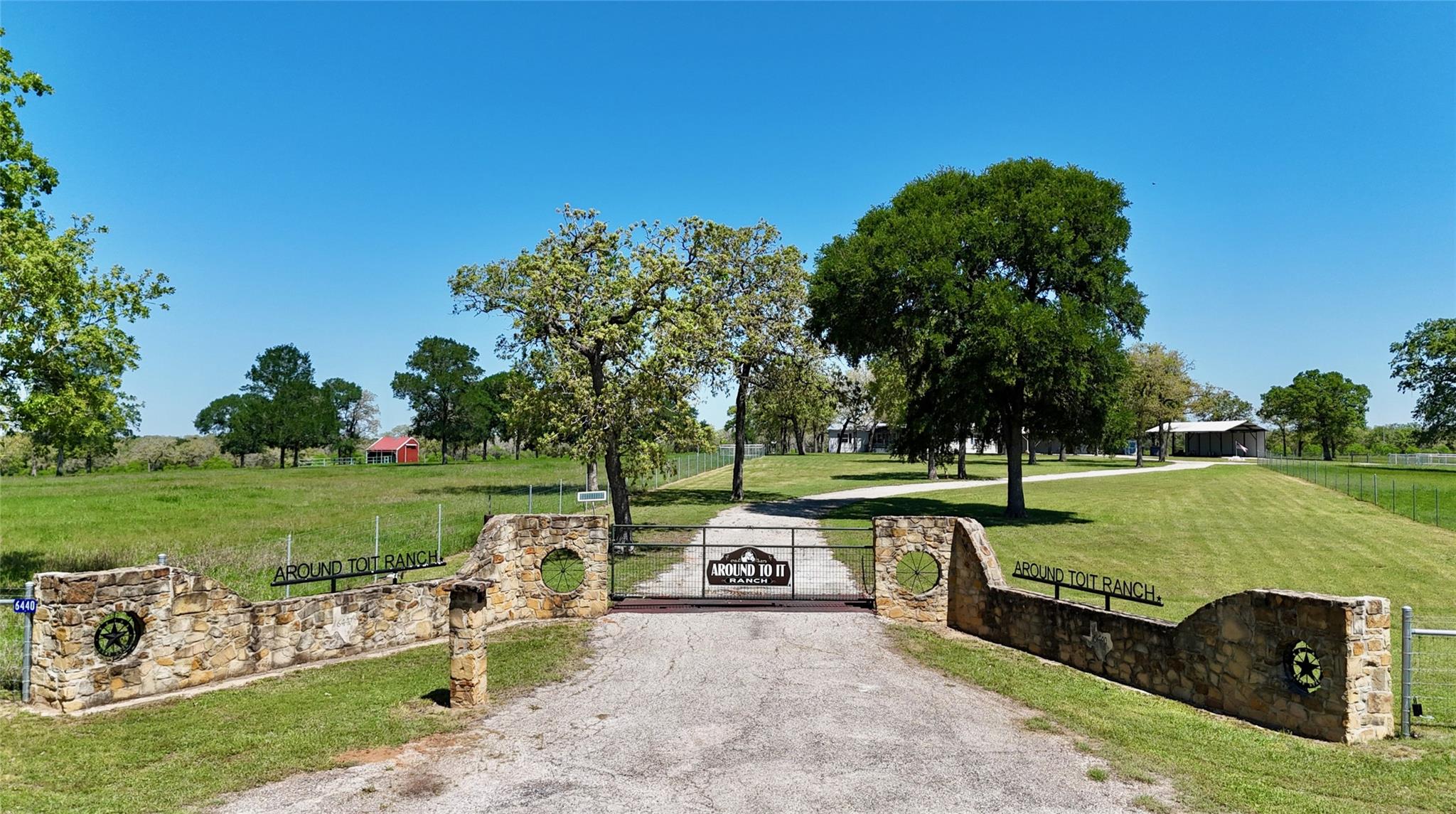 6440 Mockingbird Rd Property Photo