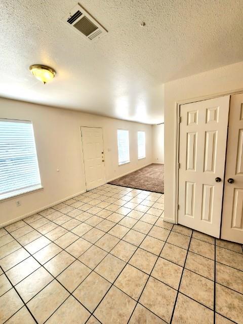 519 W Hutchison St #c Property Photo 4