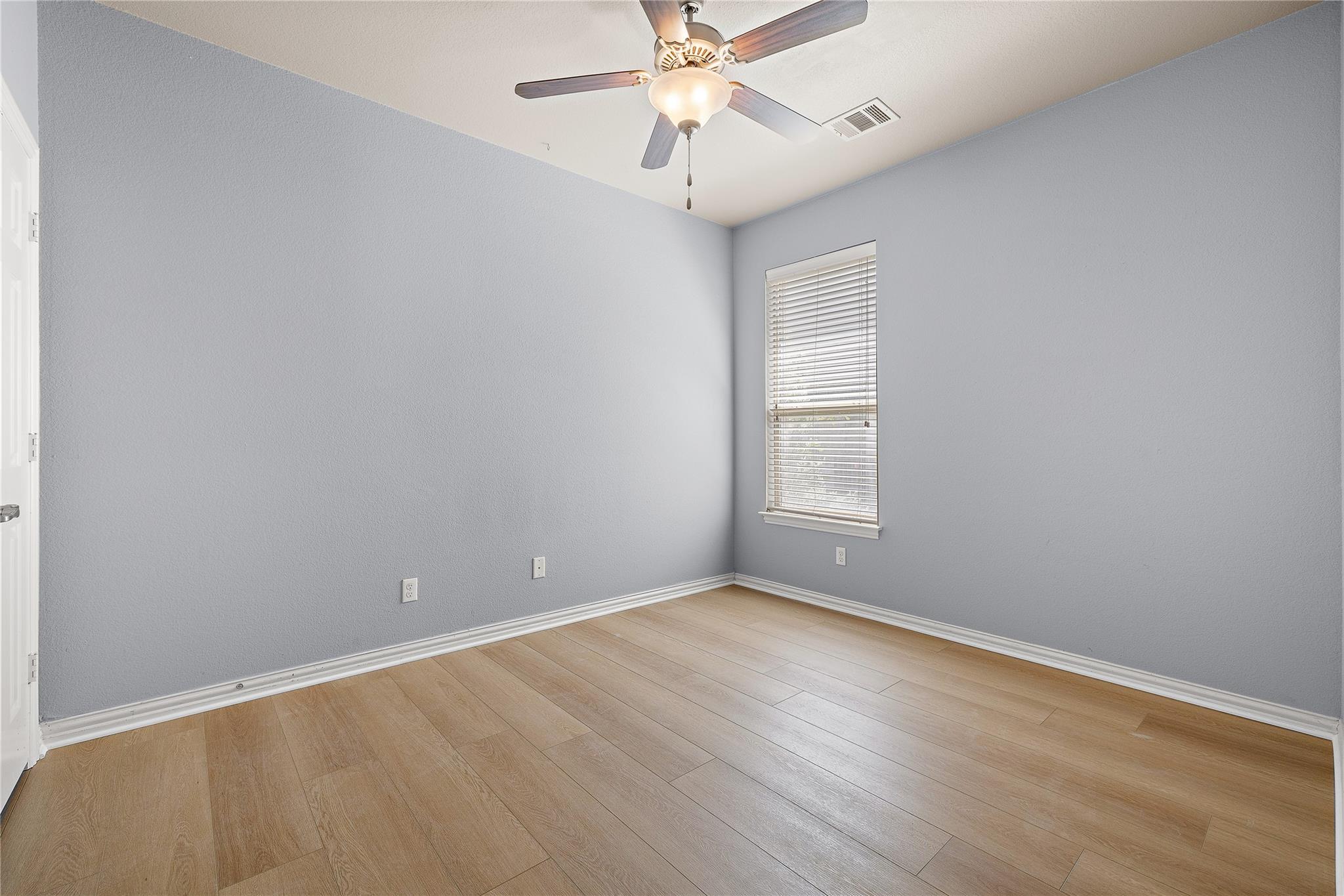 705 Rolling Brook Ln Property Photo 18