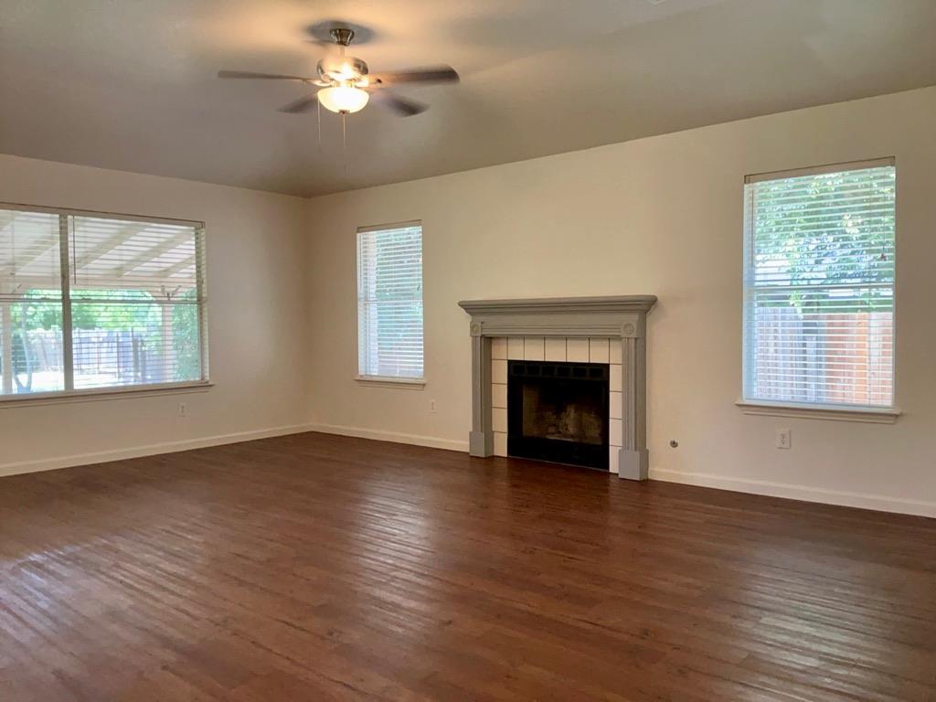 1102 Leah Ln Property Photo 4