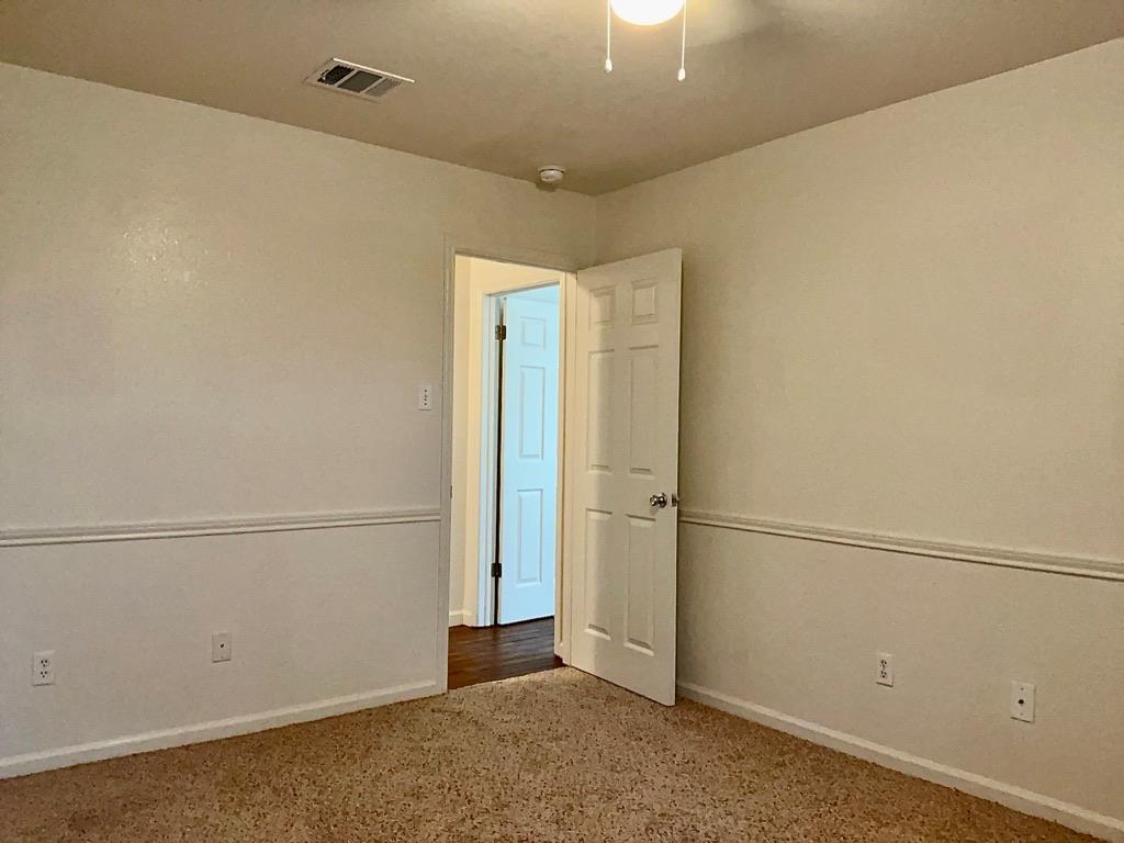 1102 Leah Ln Property Photo 16