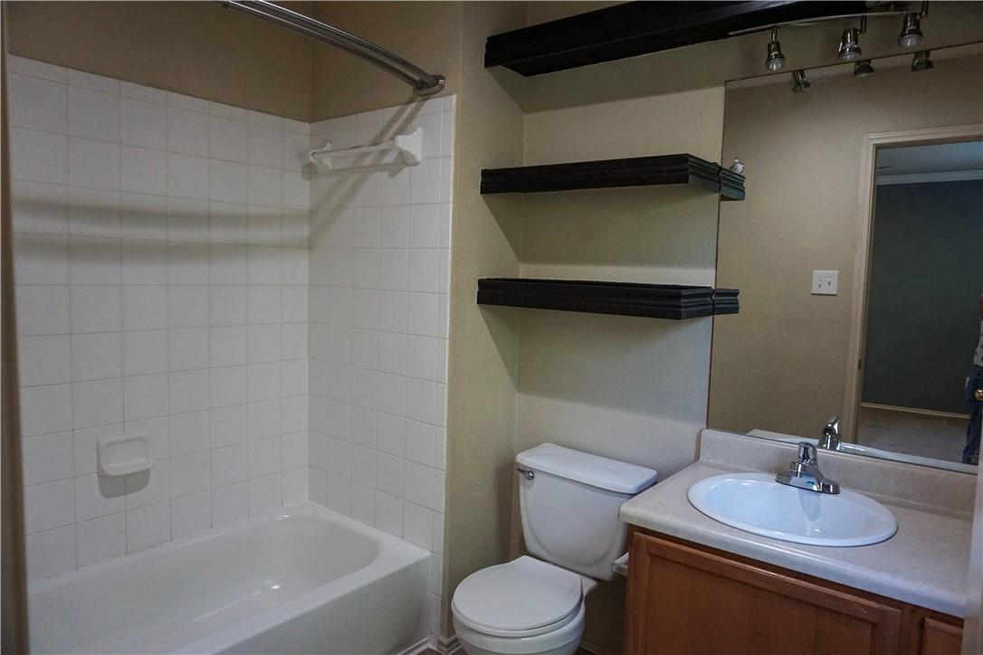 9312 Rowlands Sayle Rd Property Photo 7