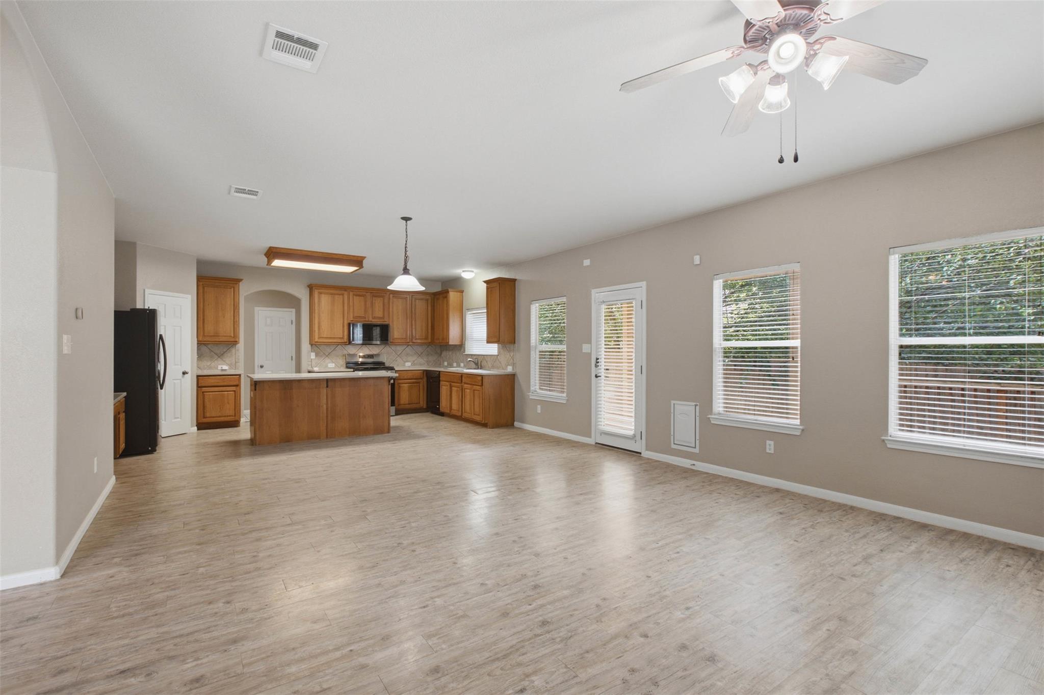 2302 Brookhollow Ter Property Photo 16
