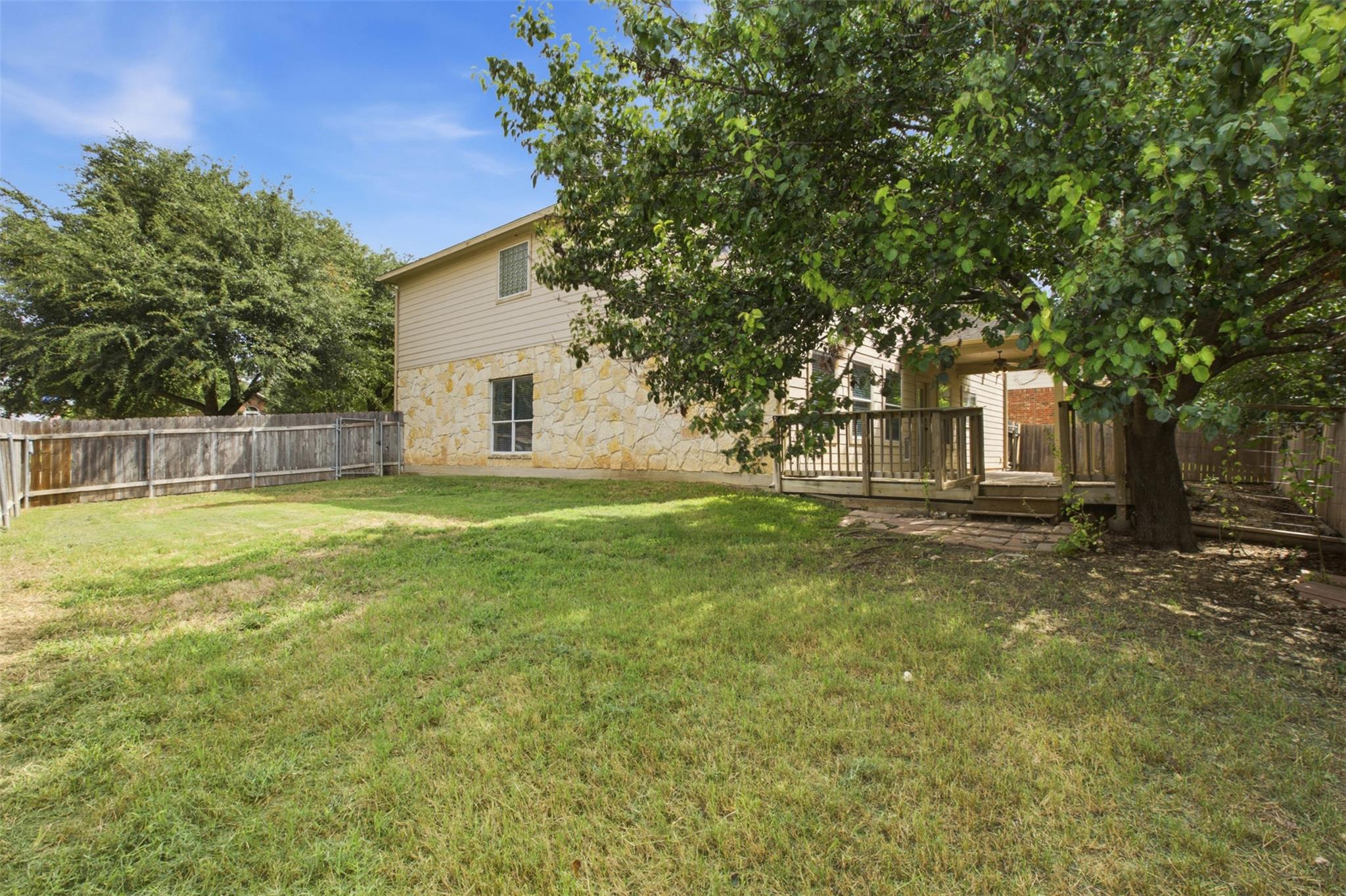 2302 Brookhollow Ter Property Photo 39