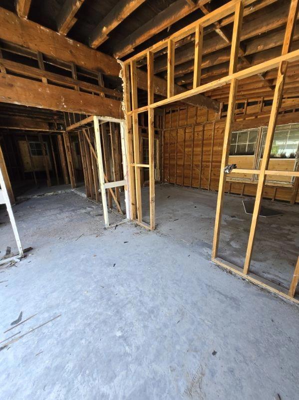 2427 Clara Ln Property Photo 9