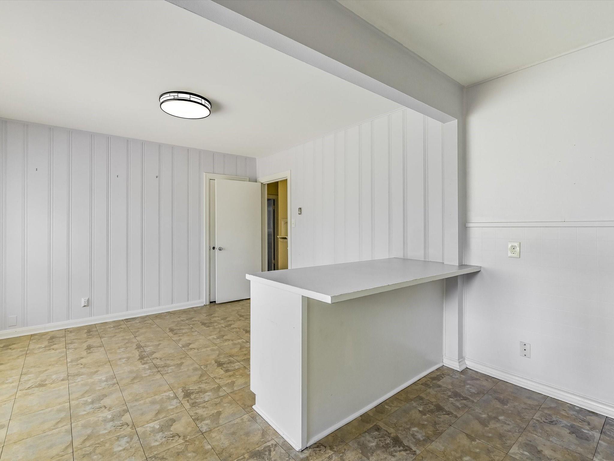 2323 Hartford Rd Property Photo 12