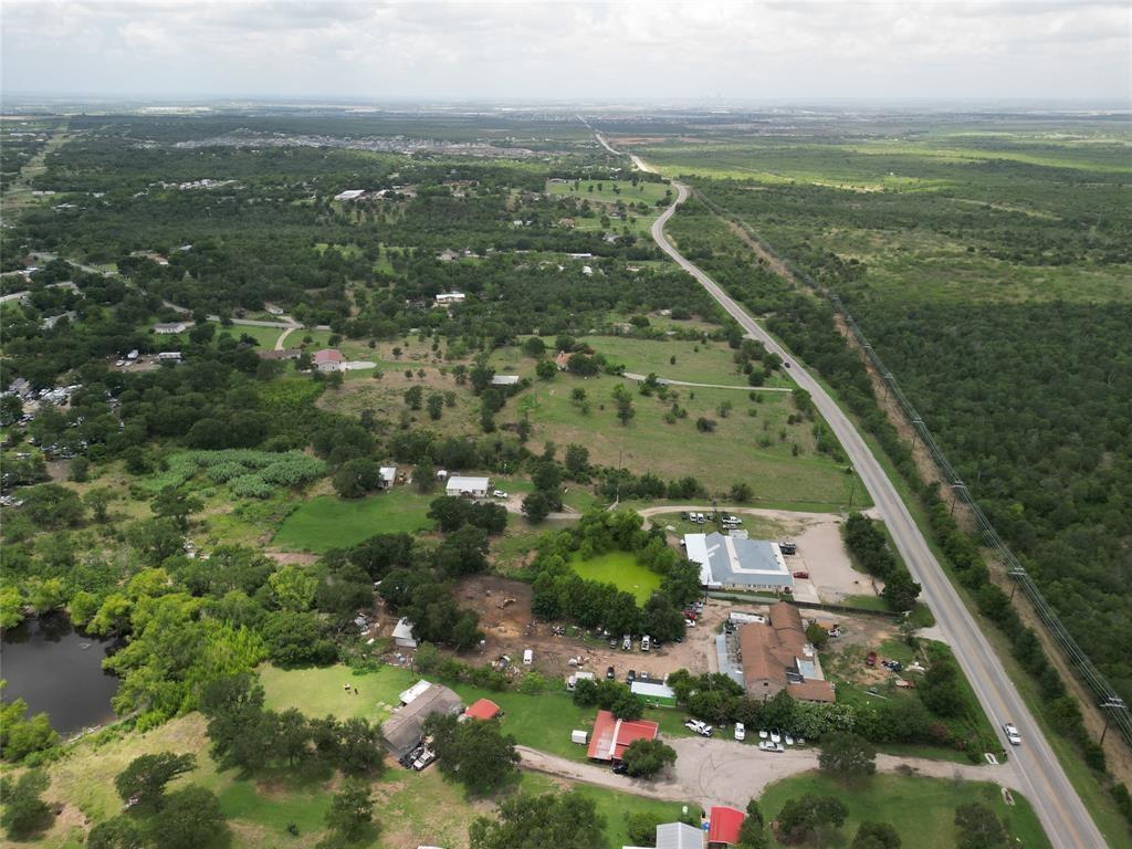 17101 Pearce Ln Property Photo 2