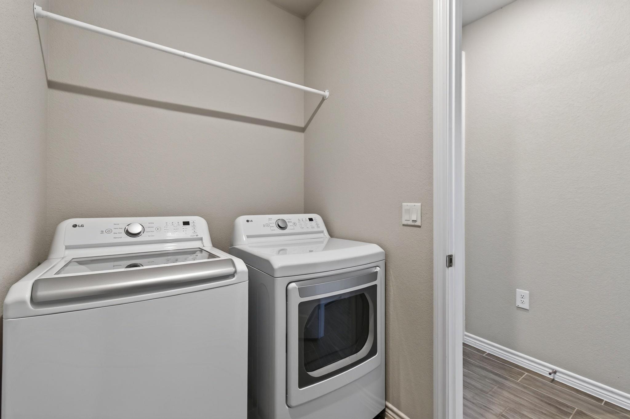 105 Harborside Dr #102 Property Photo 23
