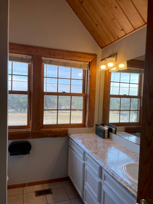 4225 E Highway 290 None Property Photo 7