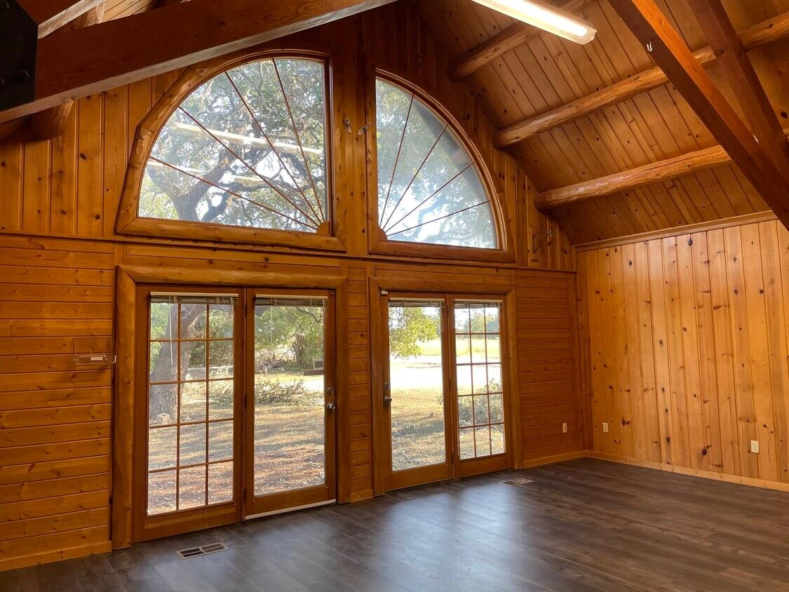 4225 E Highway 290 None Property Photo 21