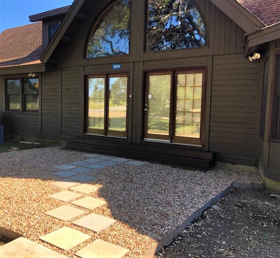 4225 E Highway 290 None Property Photo 22