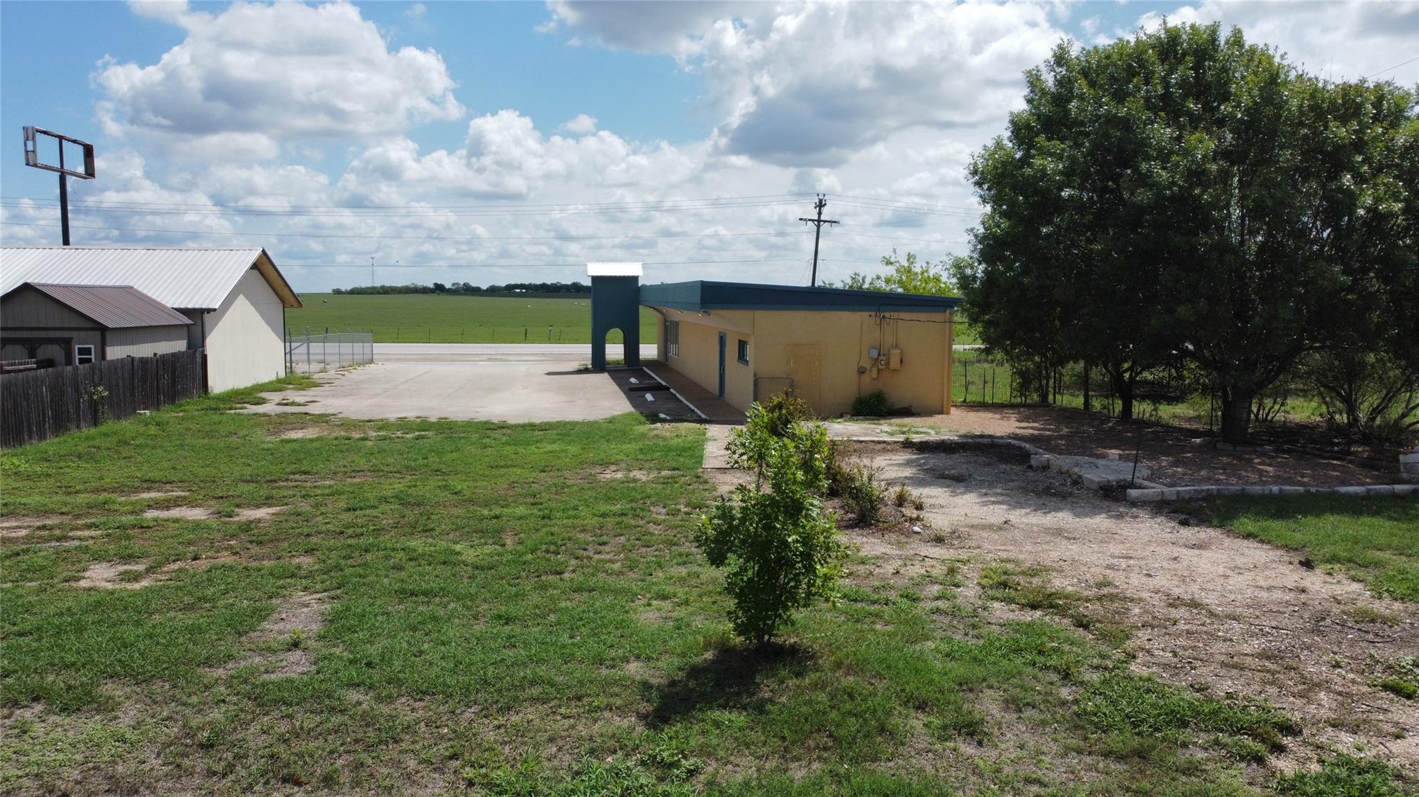 16870 N State Highway 123 Property Photo 12