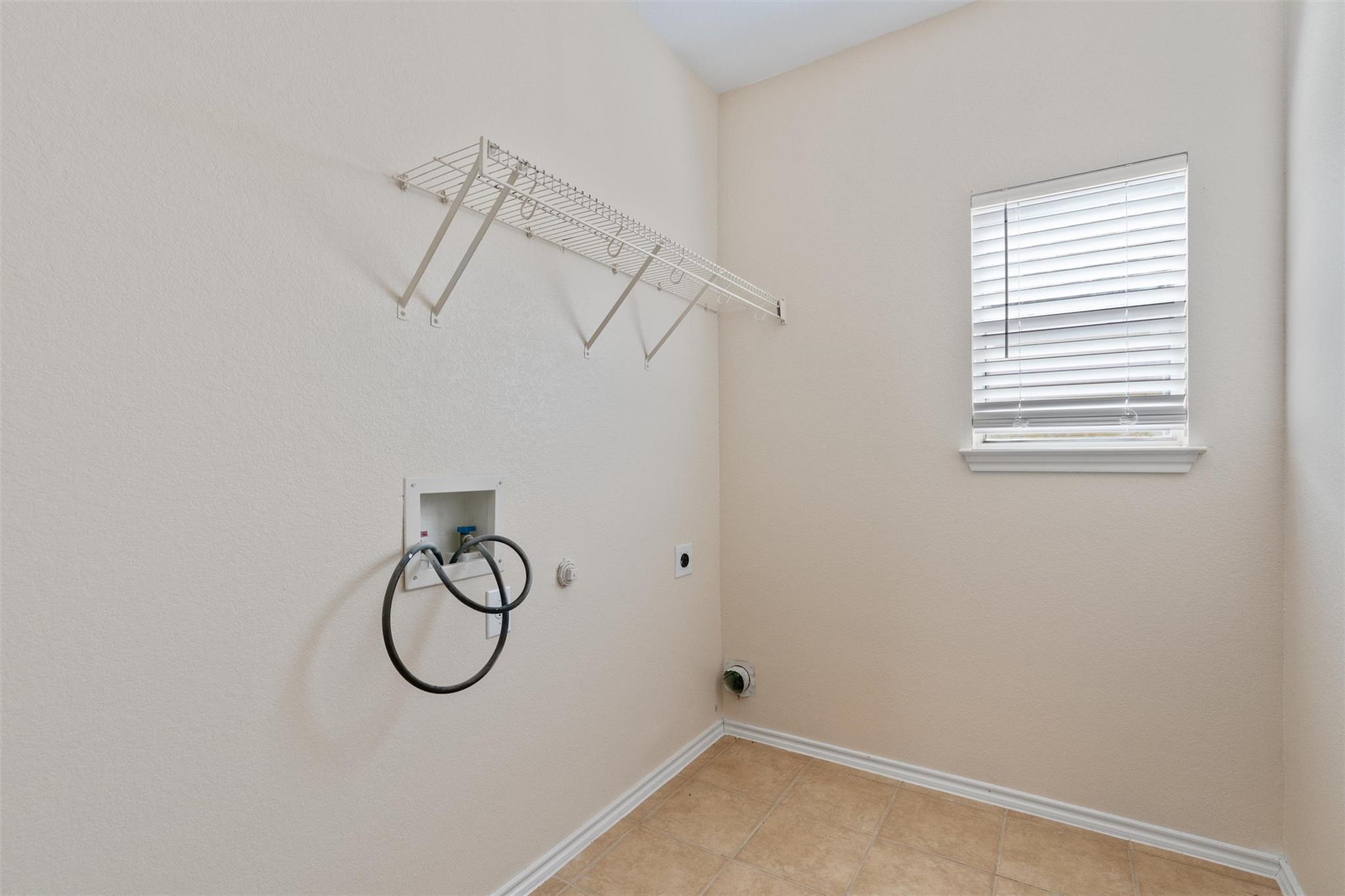 11606 Hereford St Property Photo 19