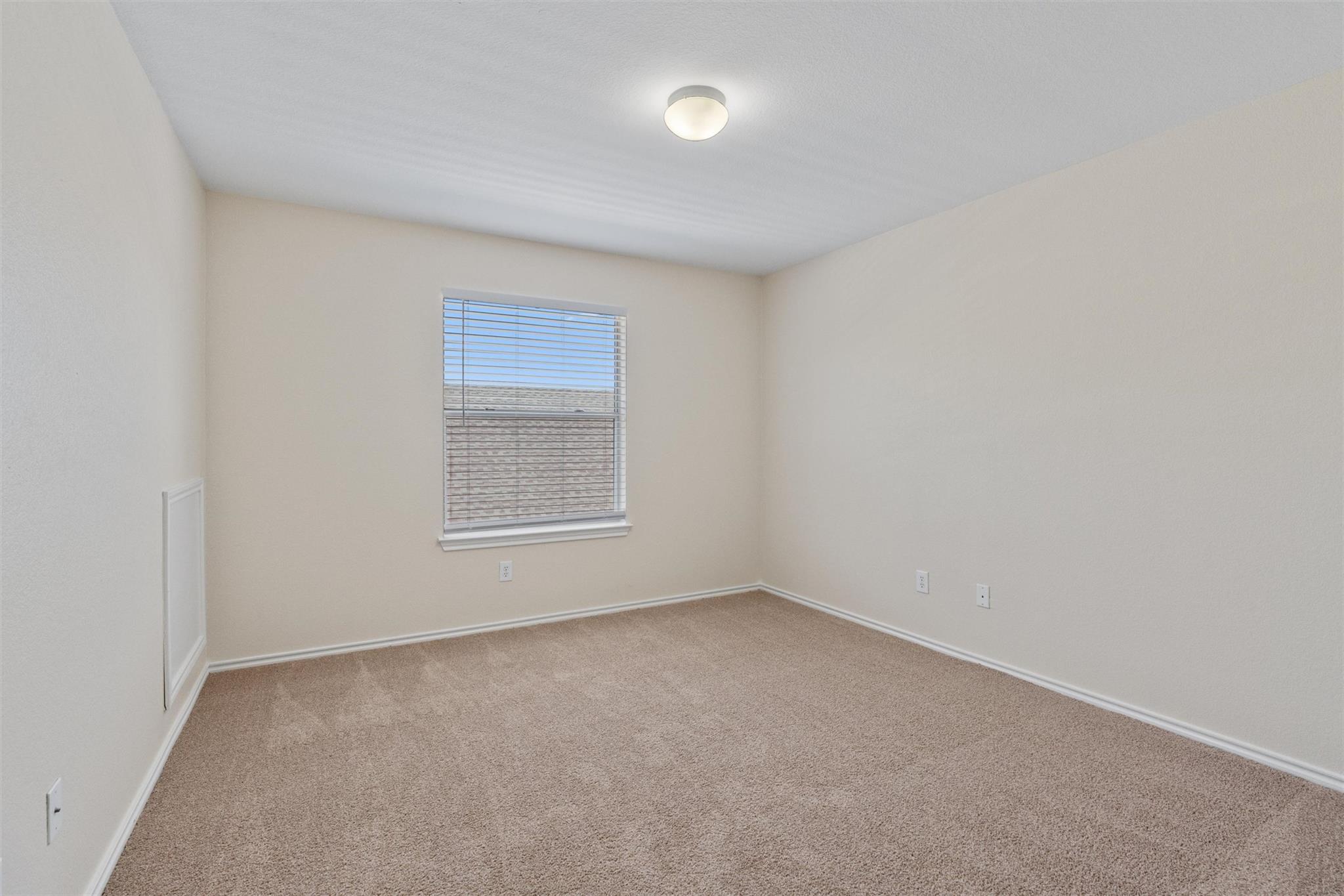 11606 Hereford St Property Photo 21