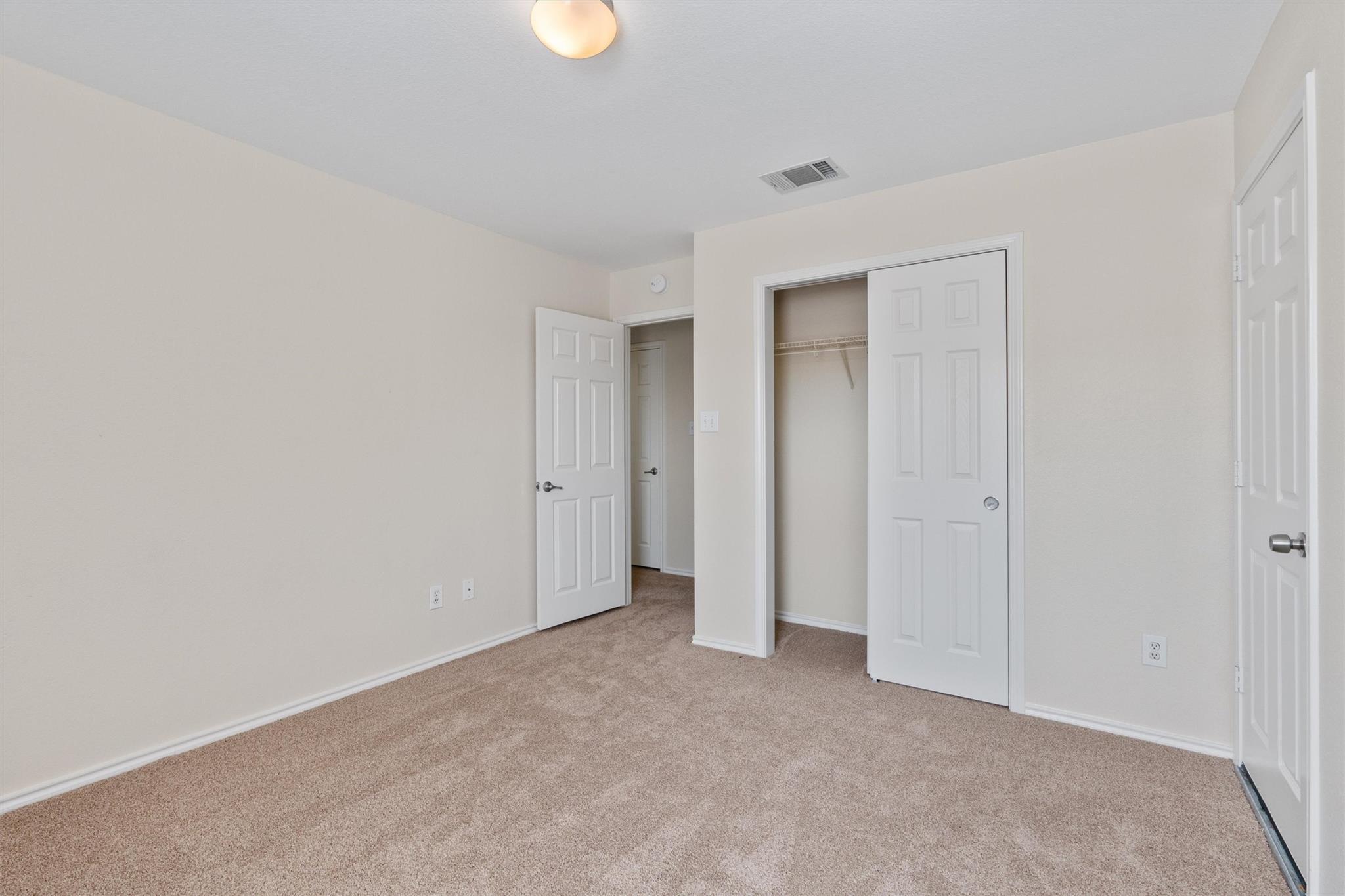 11606 Hereford St Property Photo 27