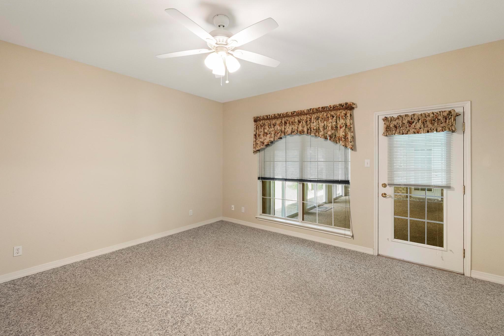 1906 Meadow Ridge Dr Property Photo 13
