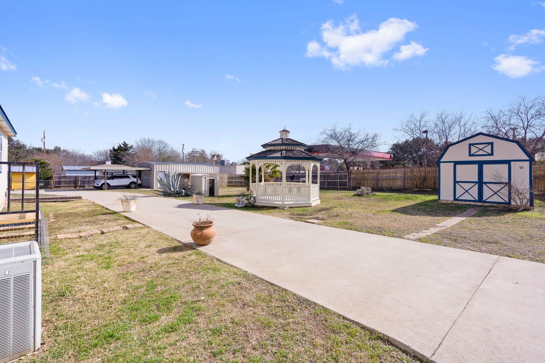 502 E Pecan Dr Property Photo 6
